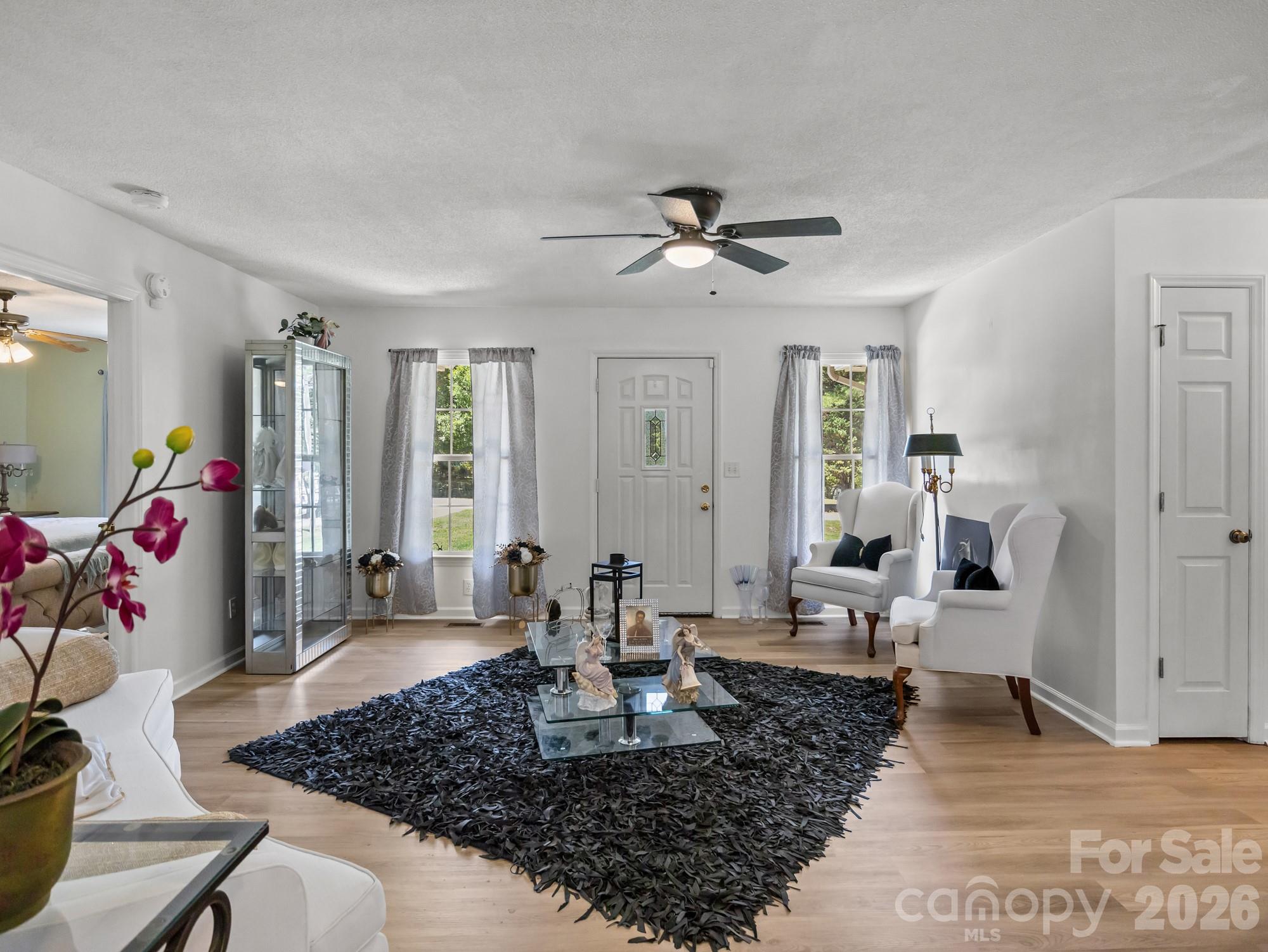 114 S Toney Street Property Photo 4