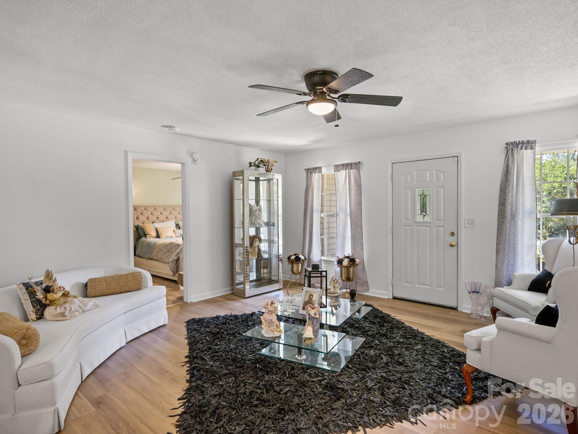 114 S Toney Street Property Photo 6