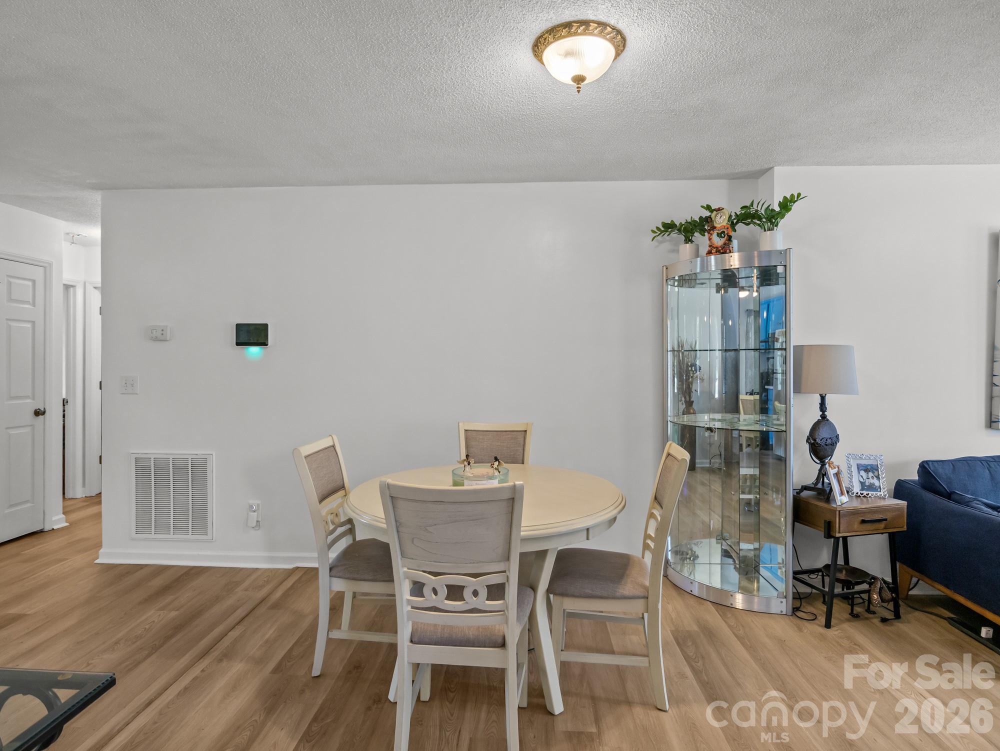 114 S Toney Street Property Photo 10