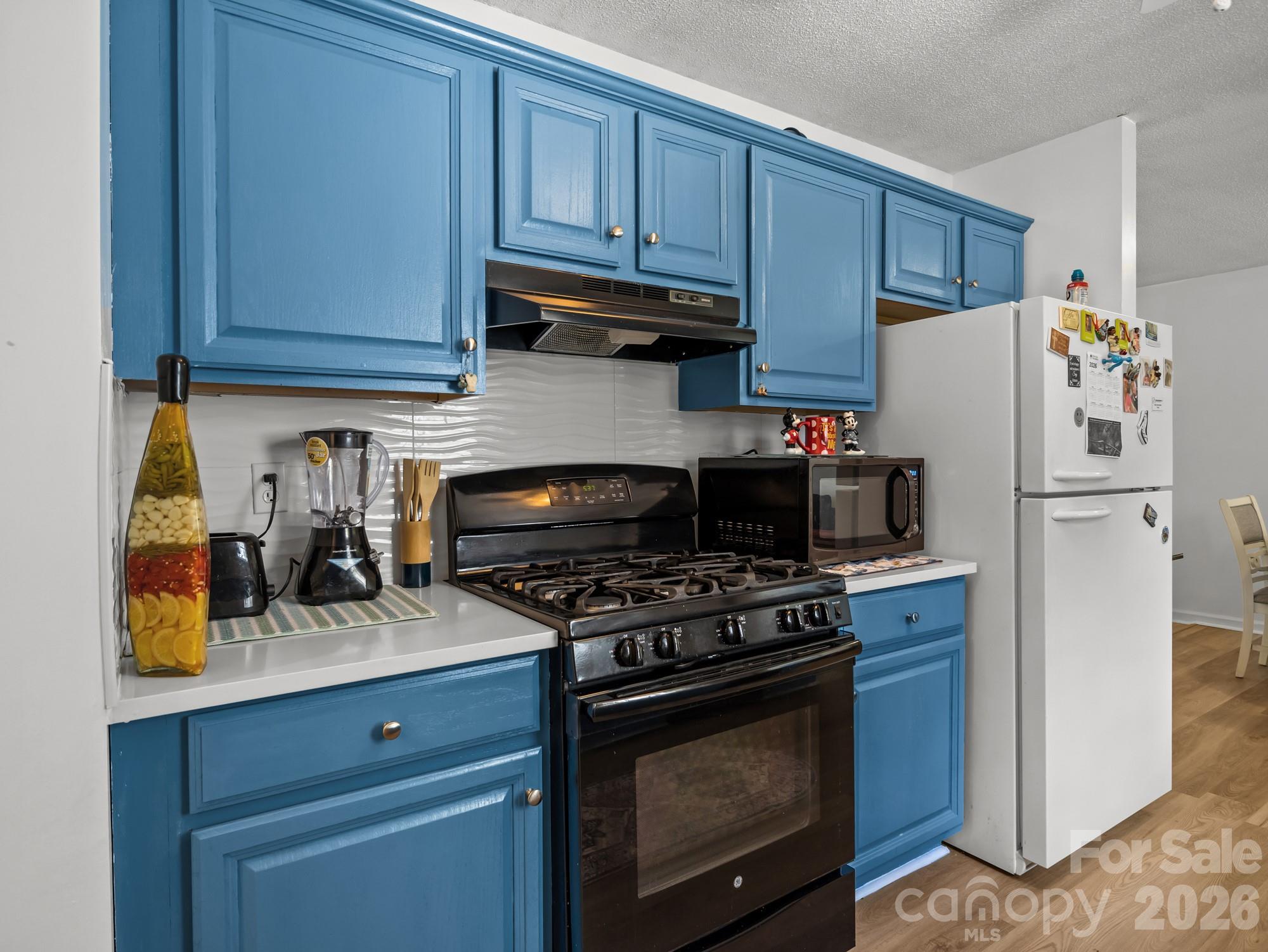 114 S Toney Street Property Photo 16