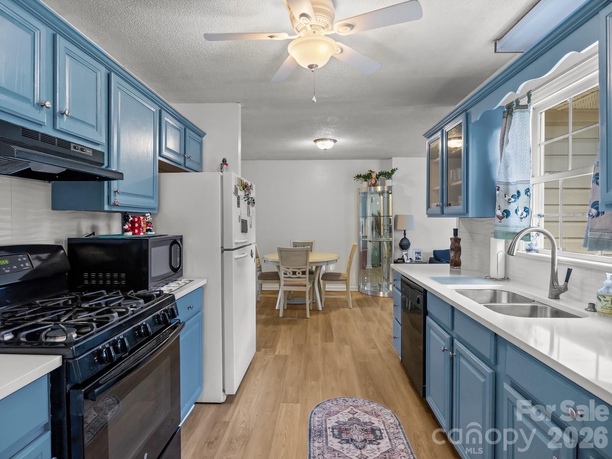 114 S Toney Street Property Photo 18