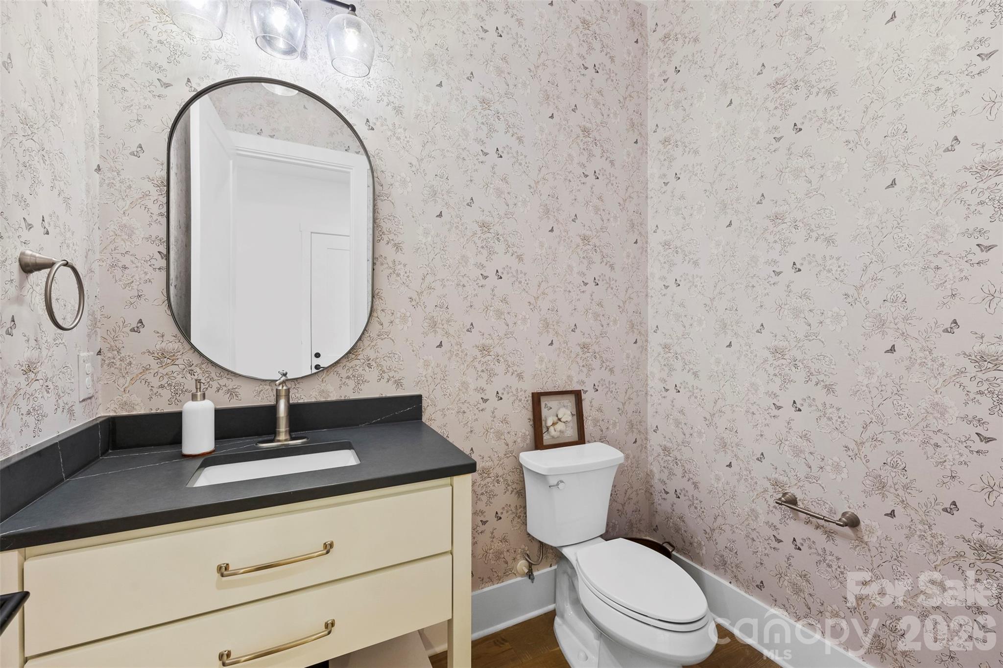 2378 Bridgewater Road Property Photo 20