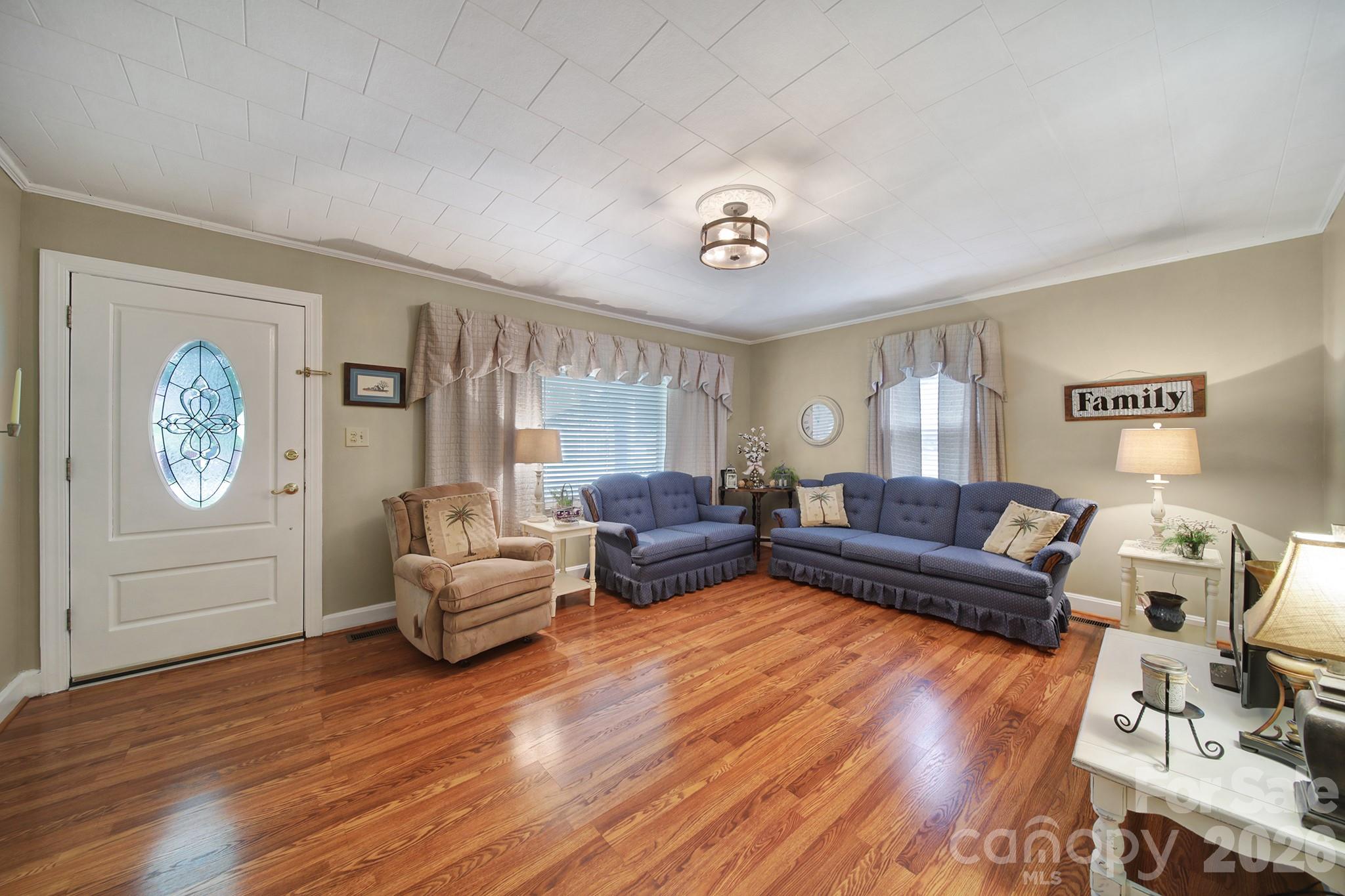 215 W Stevens Street Property Photo 6
