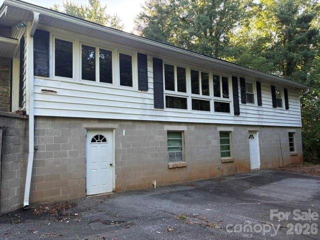 255 Glengarnock Road Property Photo 6