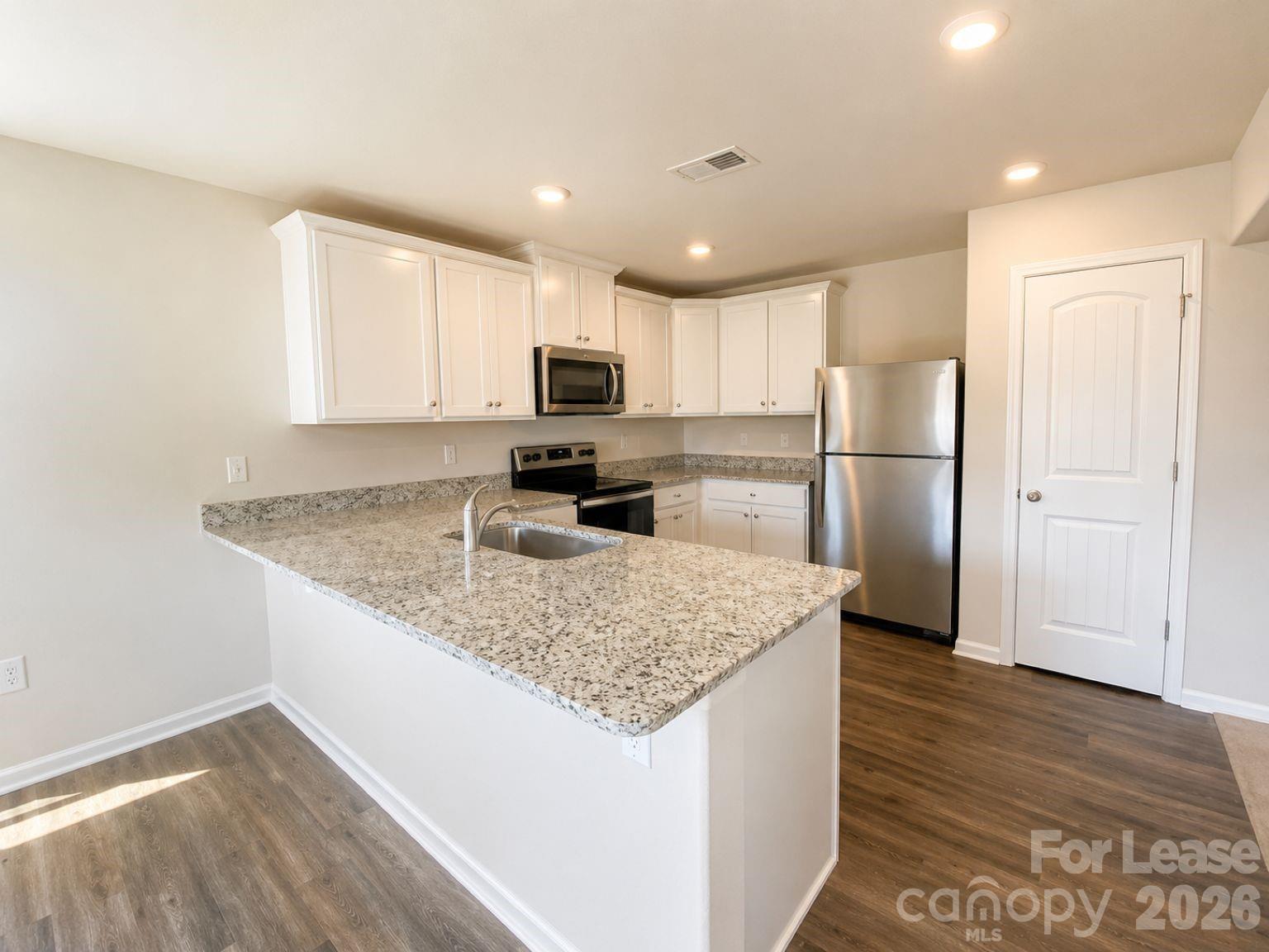 8100 Derby Woods Lane Property Photo 5