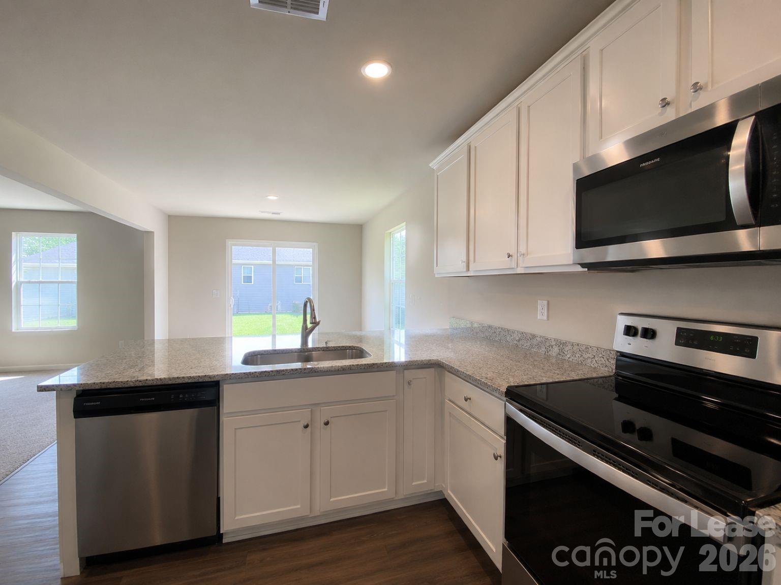 8100 Derby Woods Lane Property Photo 6