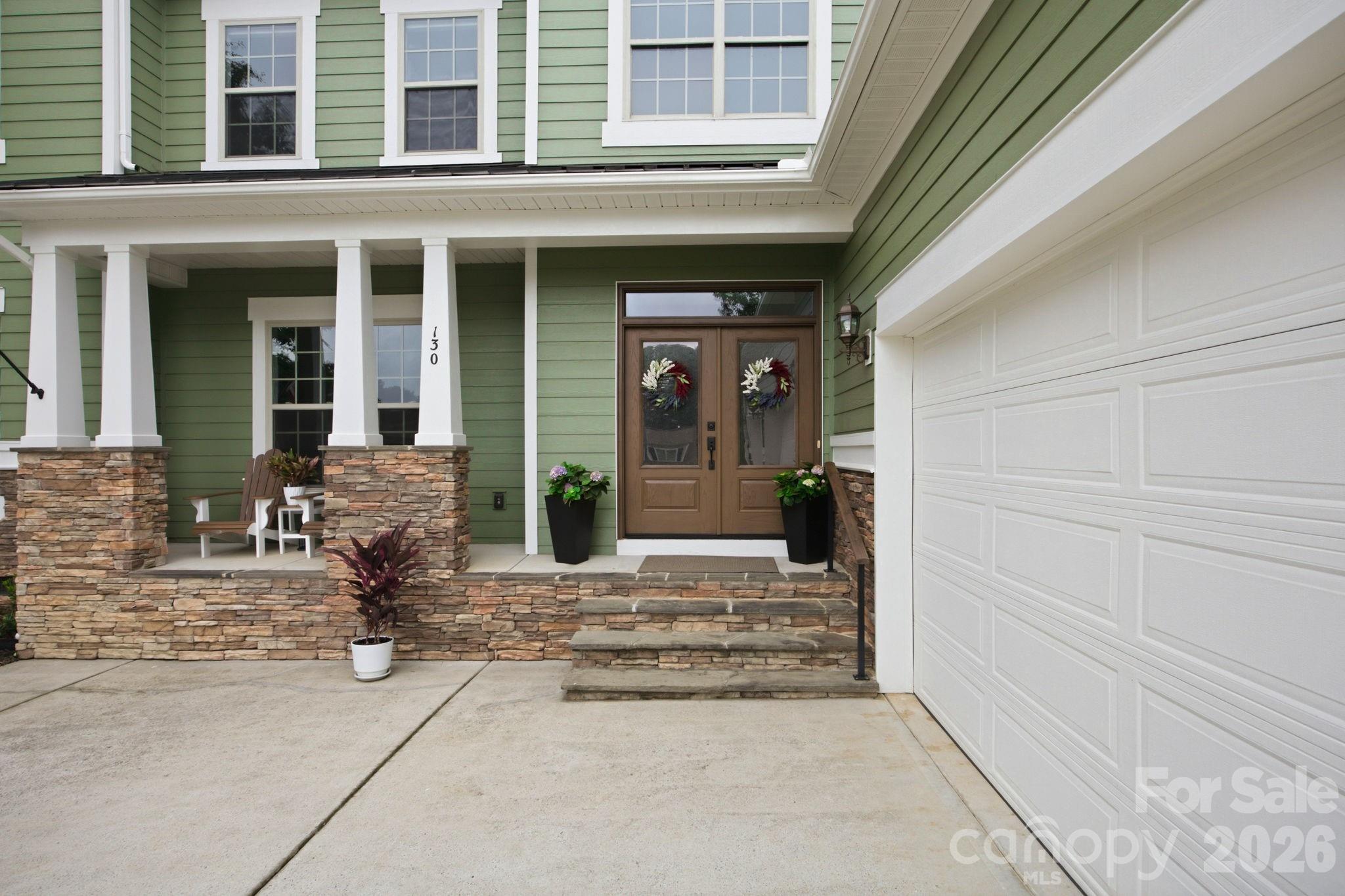 130 Lakeshore Hills Drive Property Photo 4
