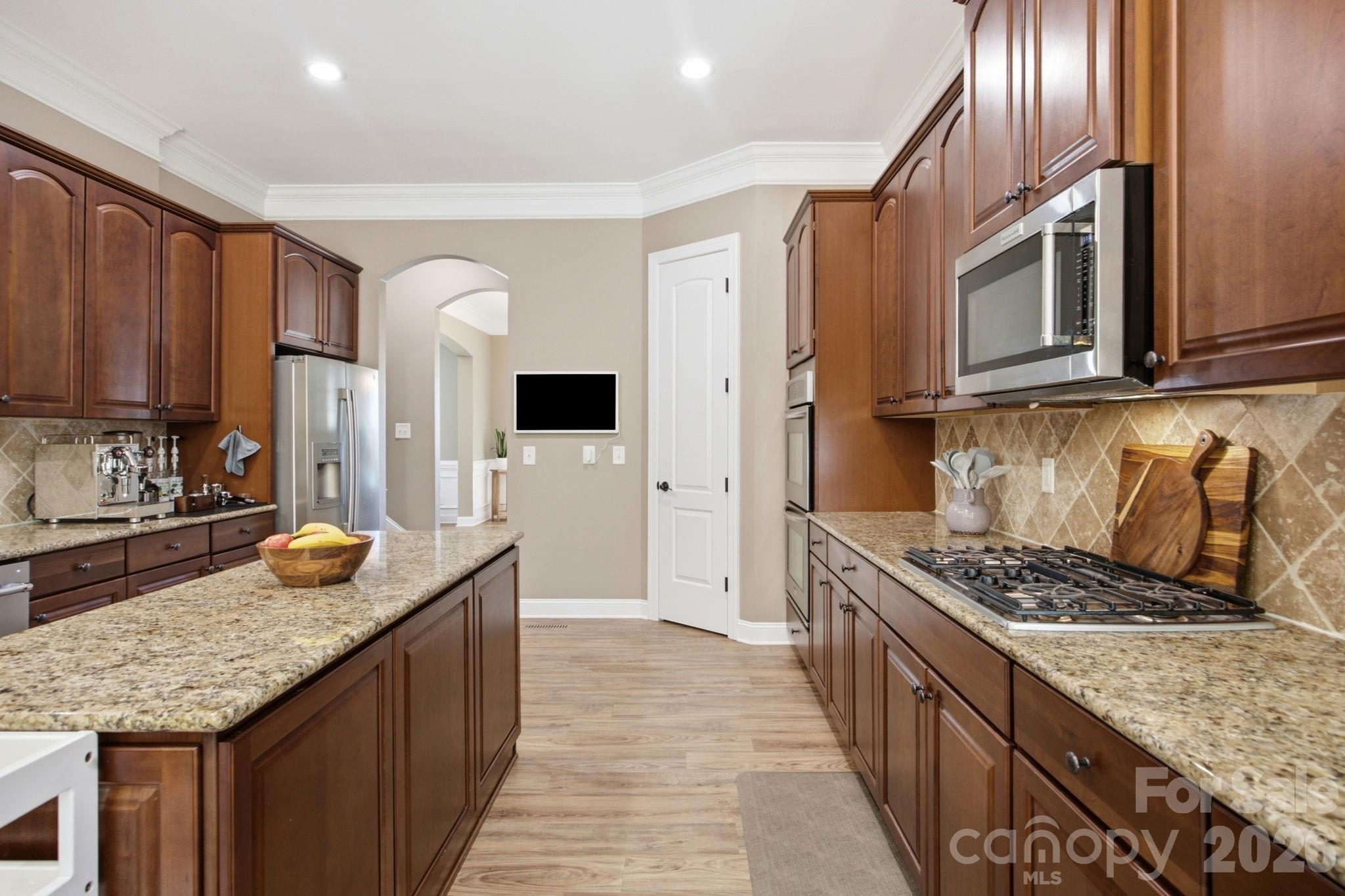 130 Lakeshore Hills Drive Property Photo 14