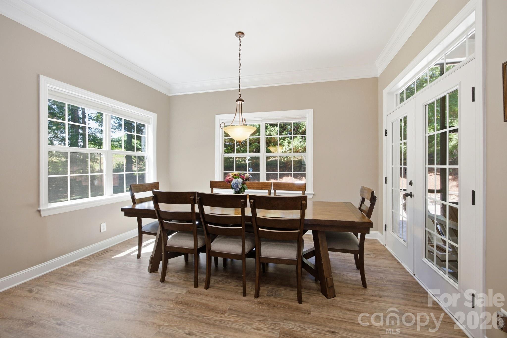 130 Lakeshore Hills Drive Property Photo 16