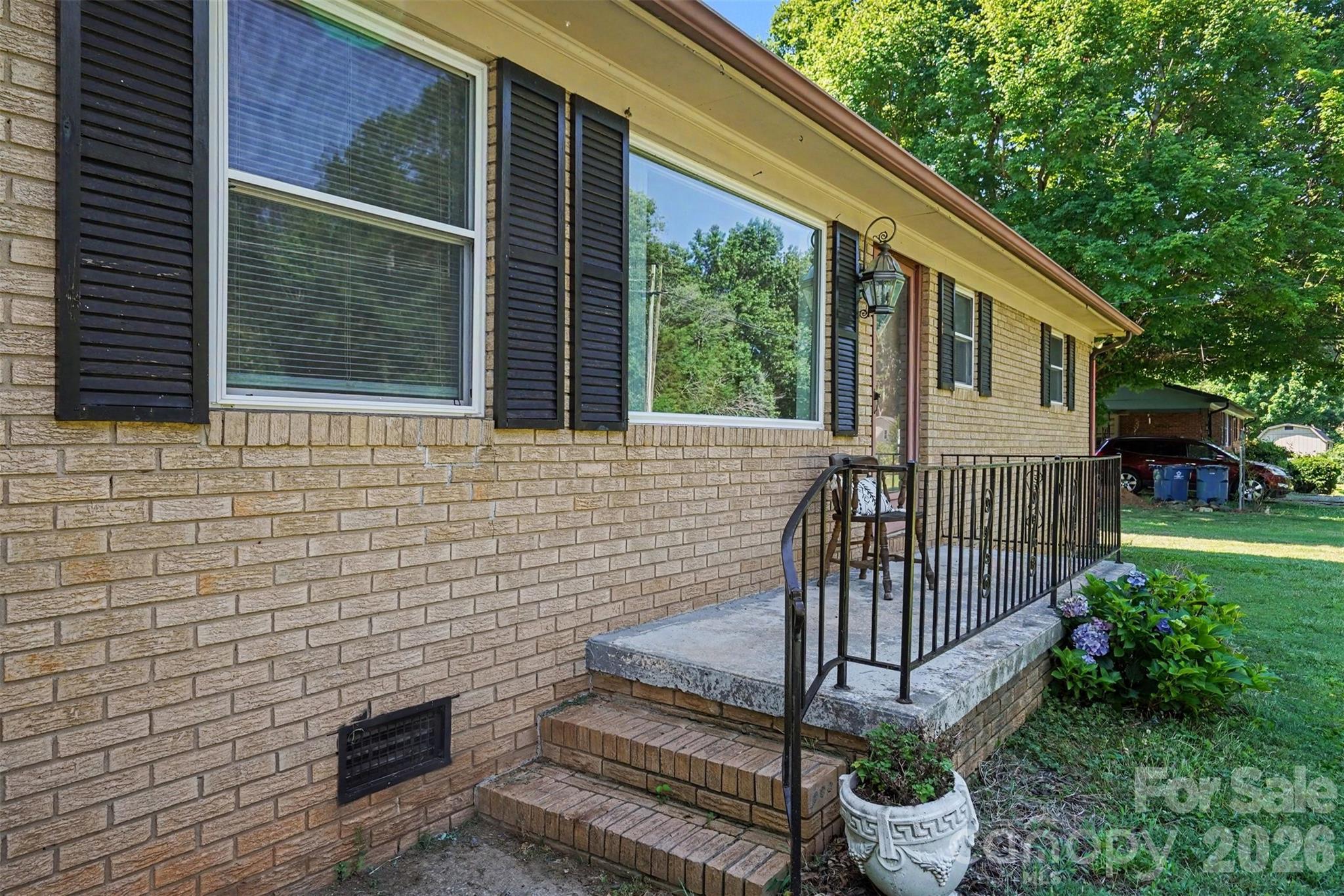 2403 Chevaron Drive Property Photo 3
