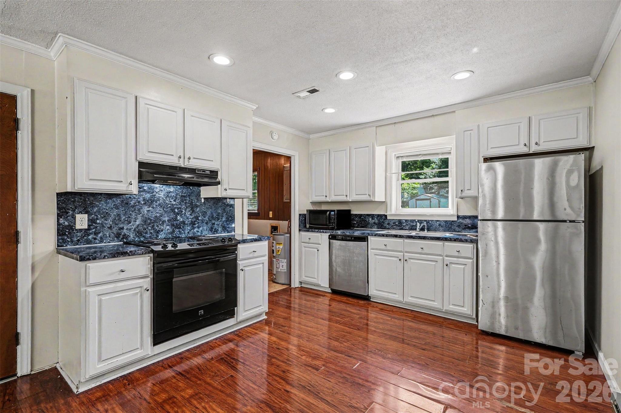 2403 Chevaron Drive Property Photo 9