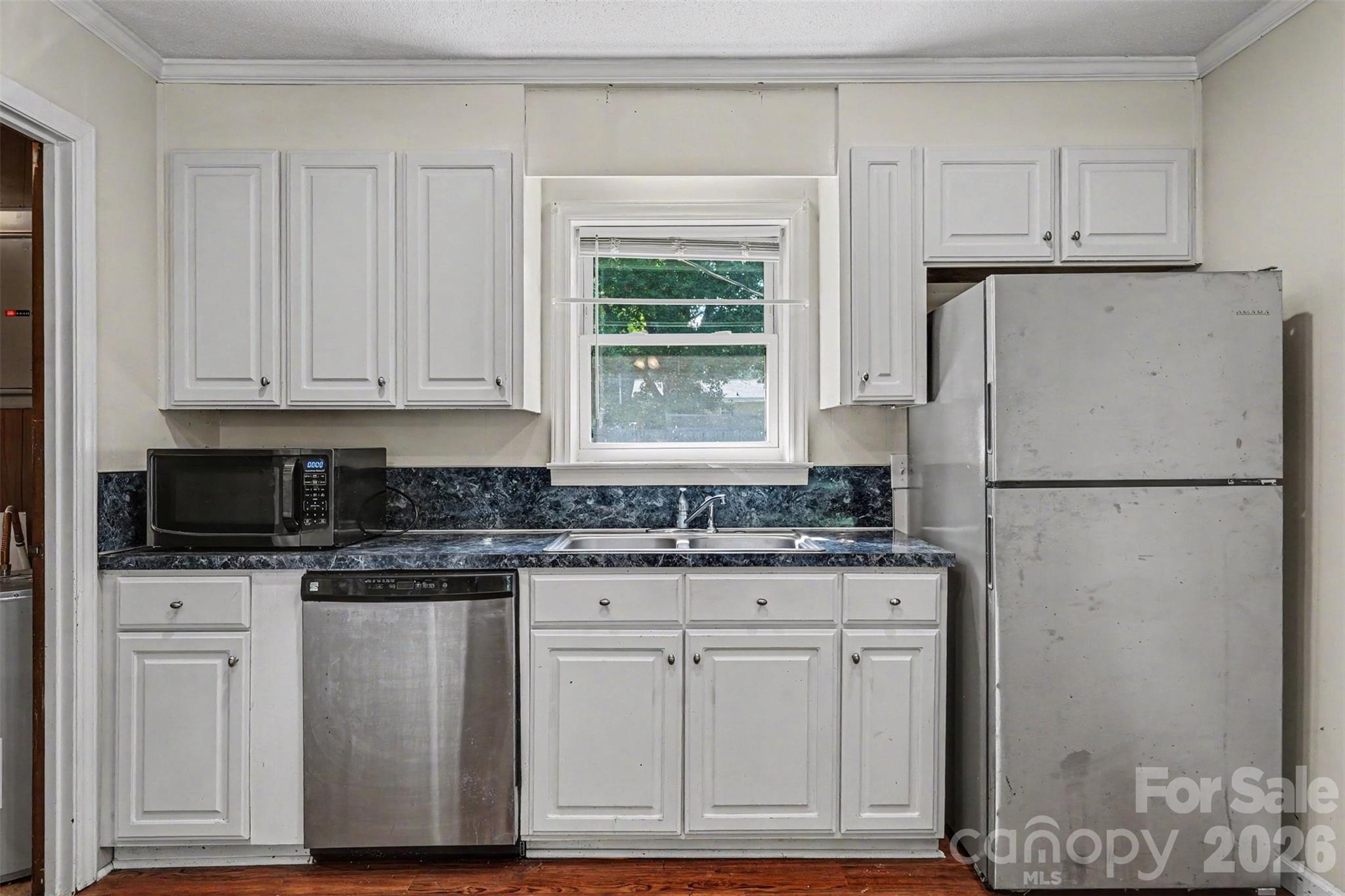 2403 Chevaron Drive Property Photo 10