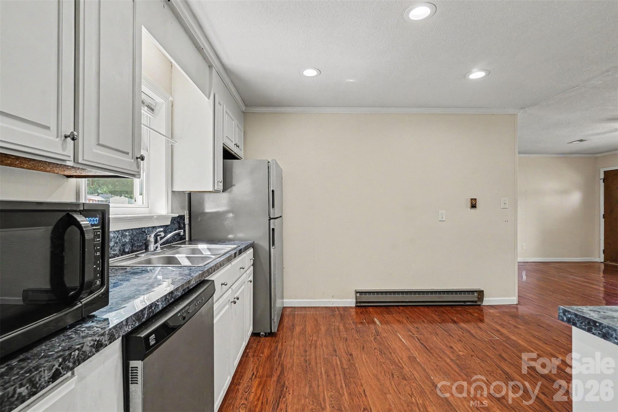 2403 Chevaron Drive Property Photo 11