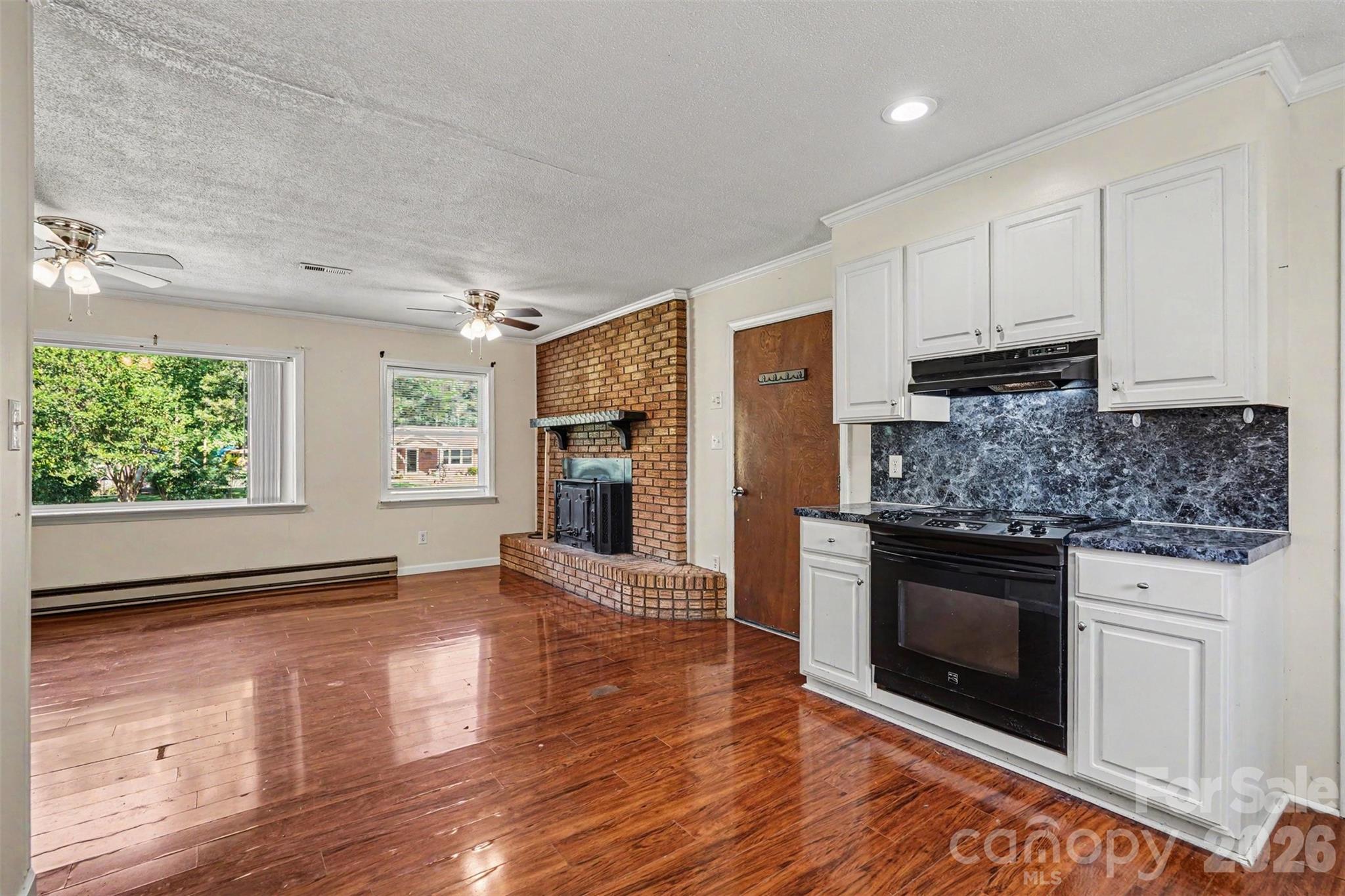 2403 Chevaron Drive Property Photo 12