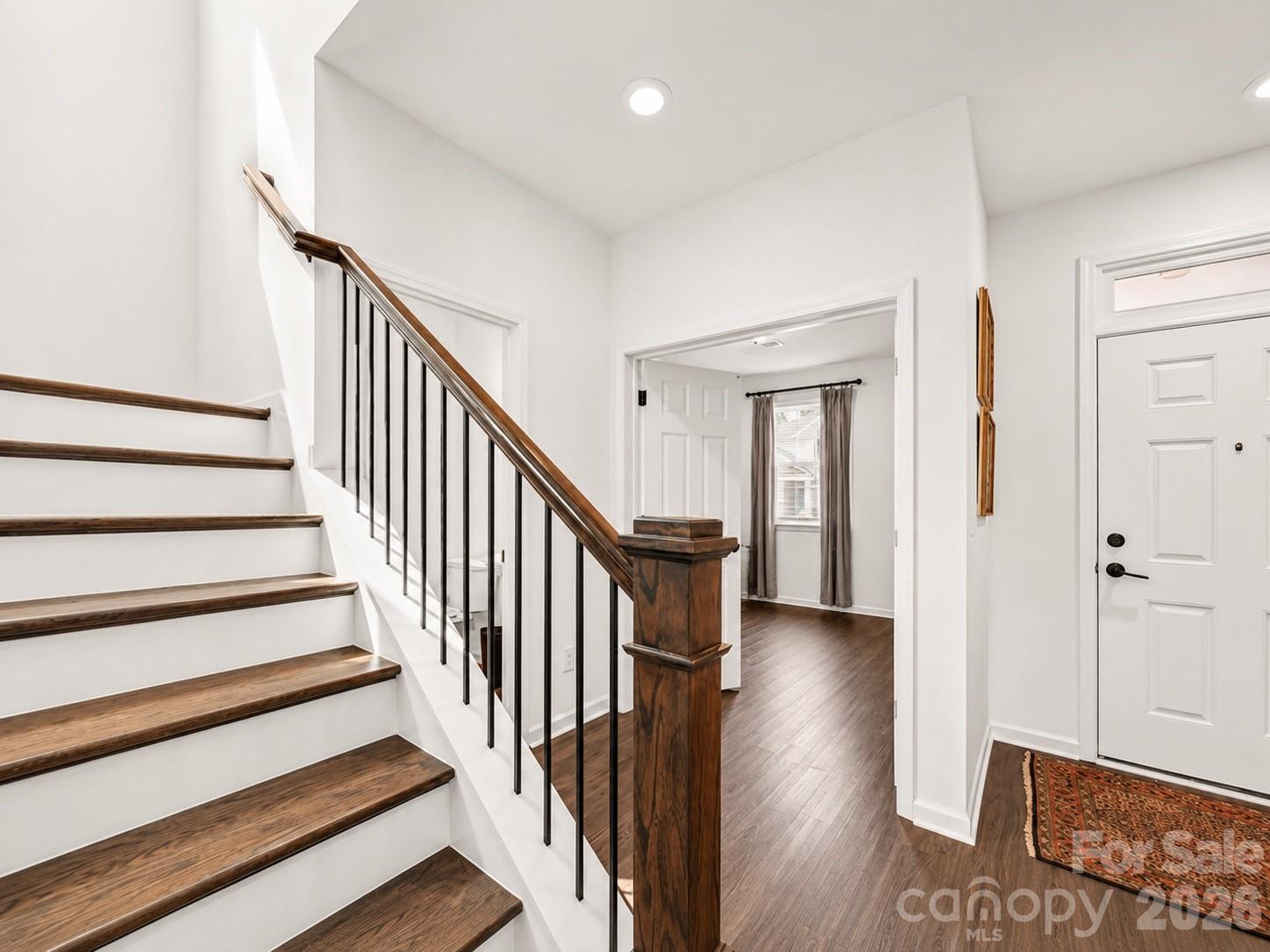 12133 Rowan Hill Drive Property Photo 8