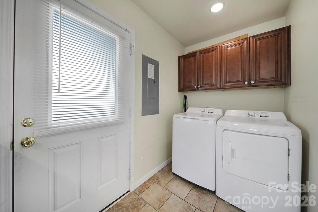 362 Sharpe Street Property Photo 21