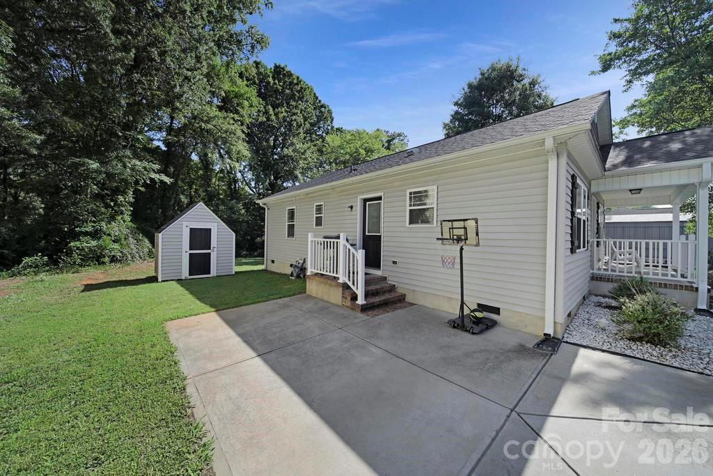 362 Sharpe Street Property Photo 22