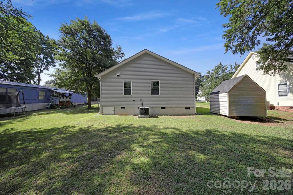 362 Sharpe Street Property Photo 23