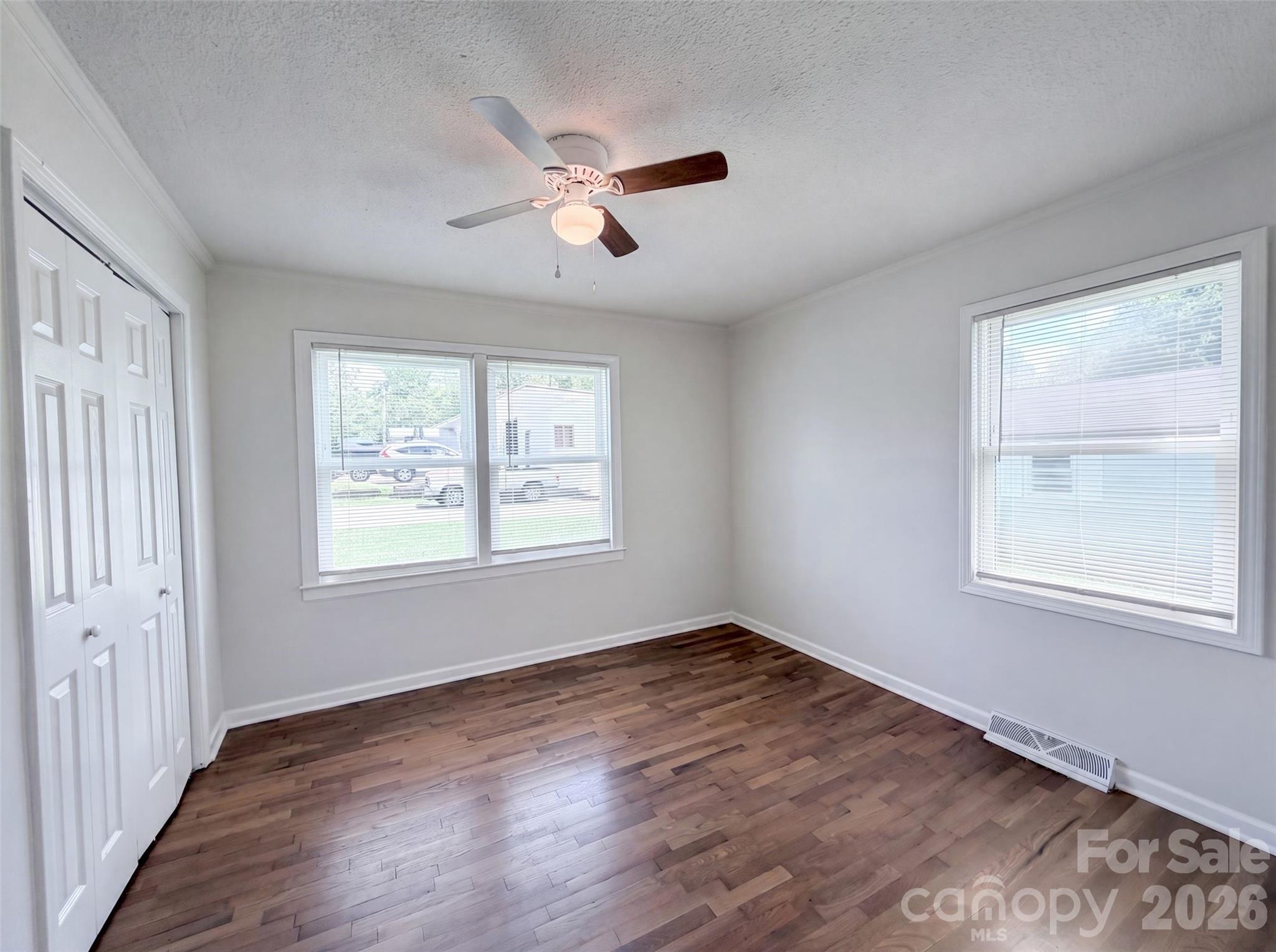 206 Lilly Street Property Photo 4