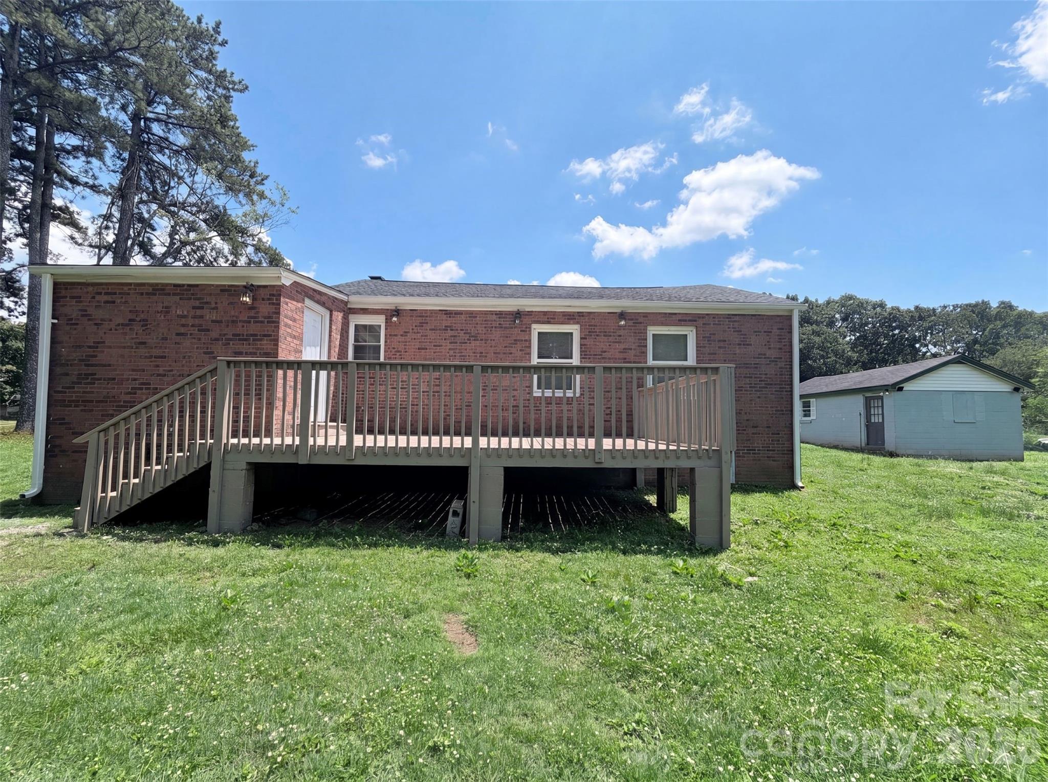 206 Lilly Street Property Photo 5