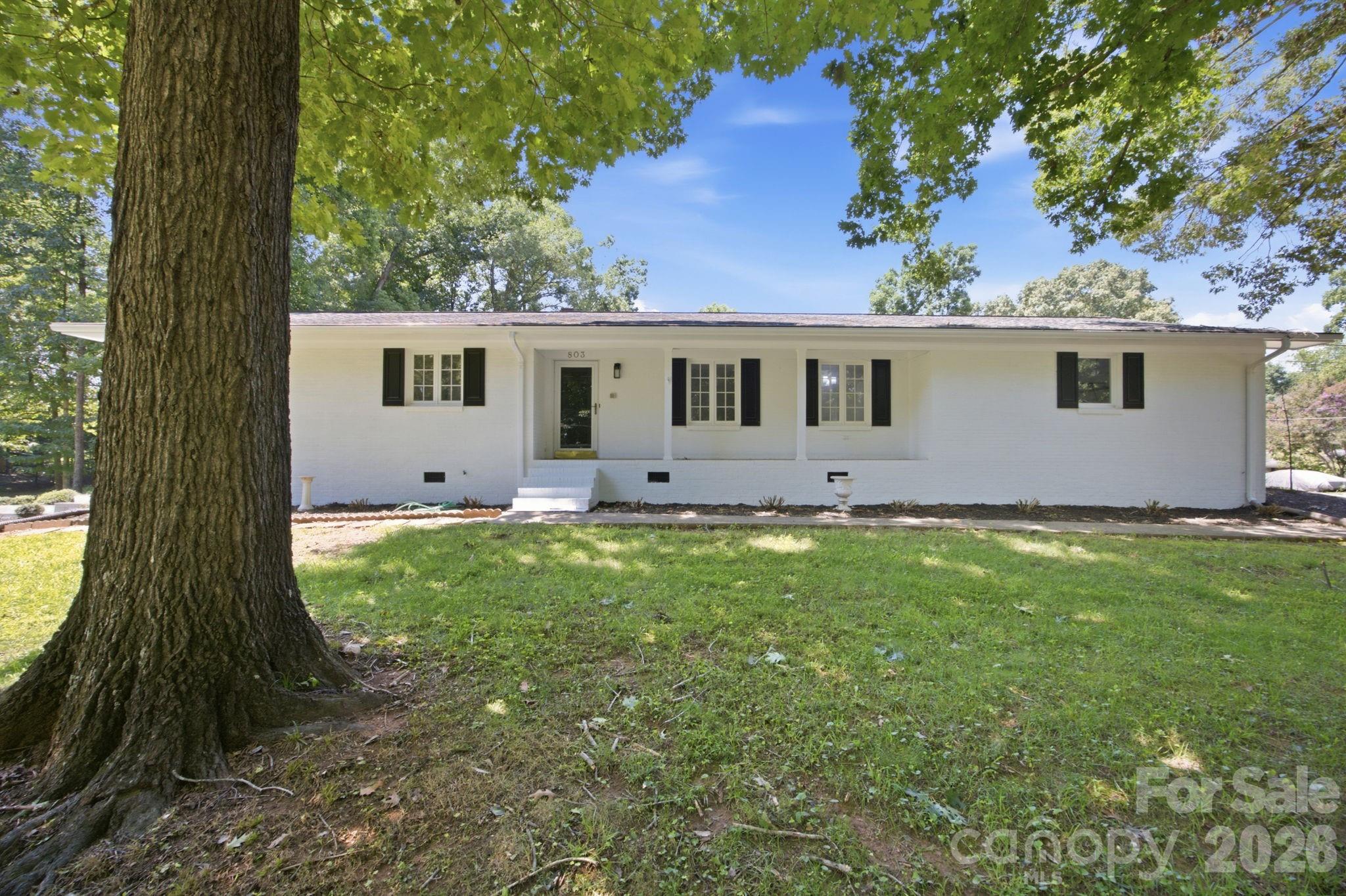 803 E 24th Street Property Photo 3