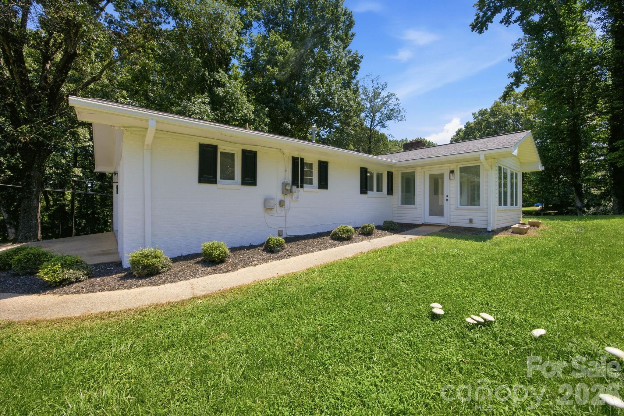 803 E 24th Street Property Photo 13