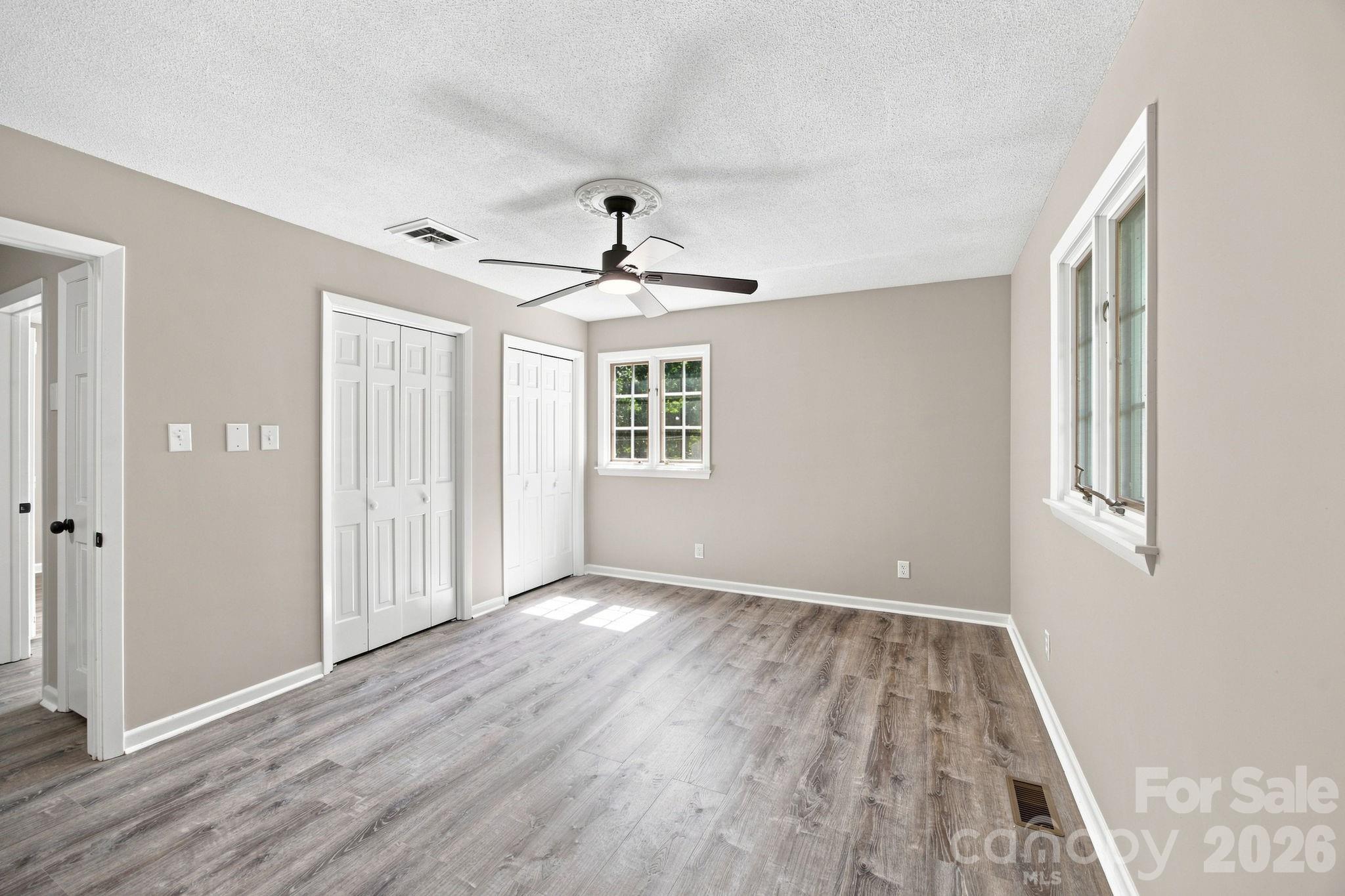 803 E 24th Street Property Photo 23