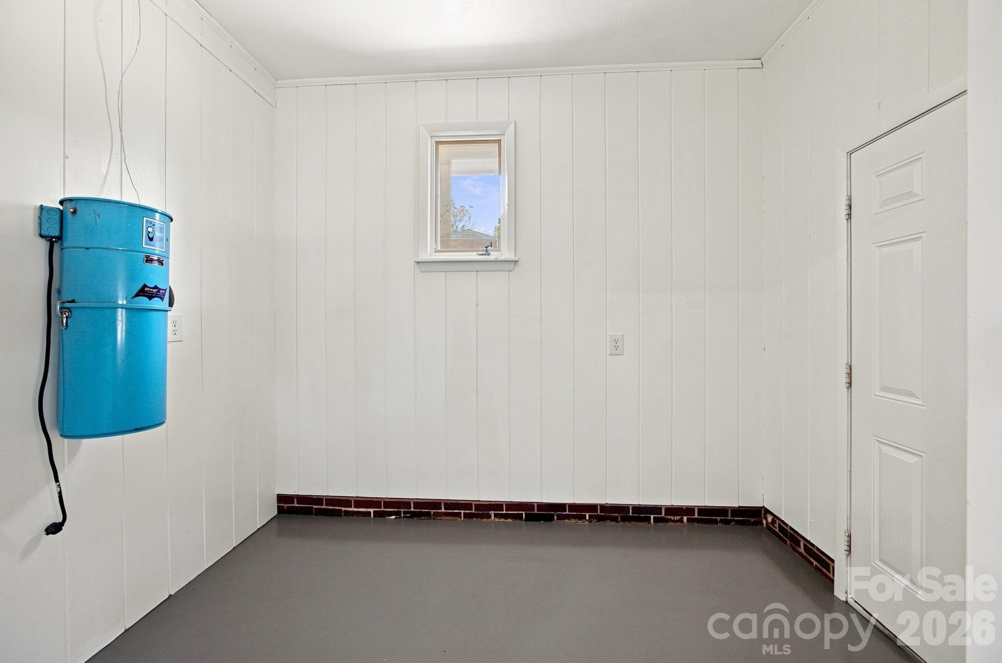 803 E 24th Street Property Photo 28