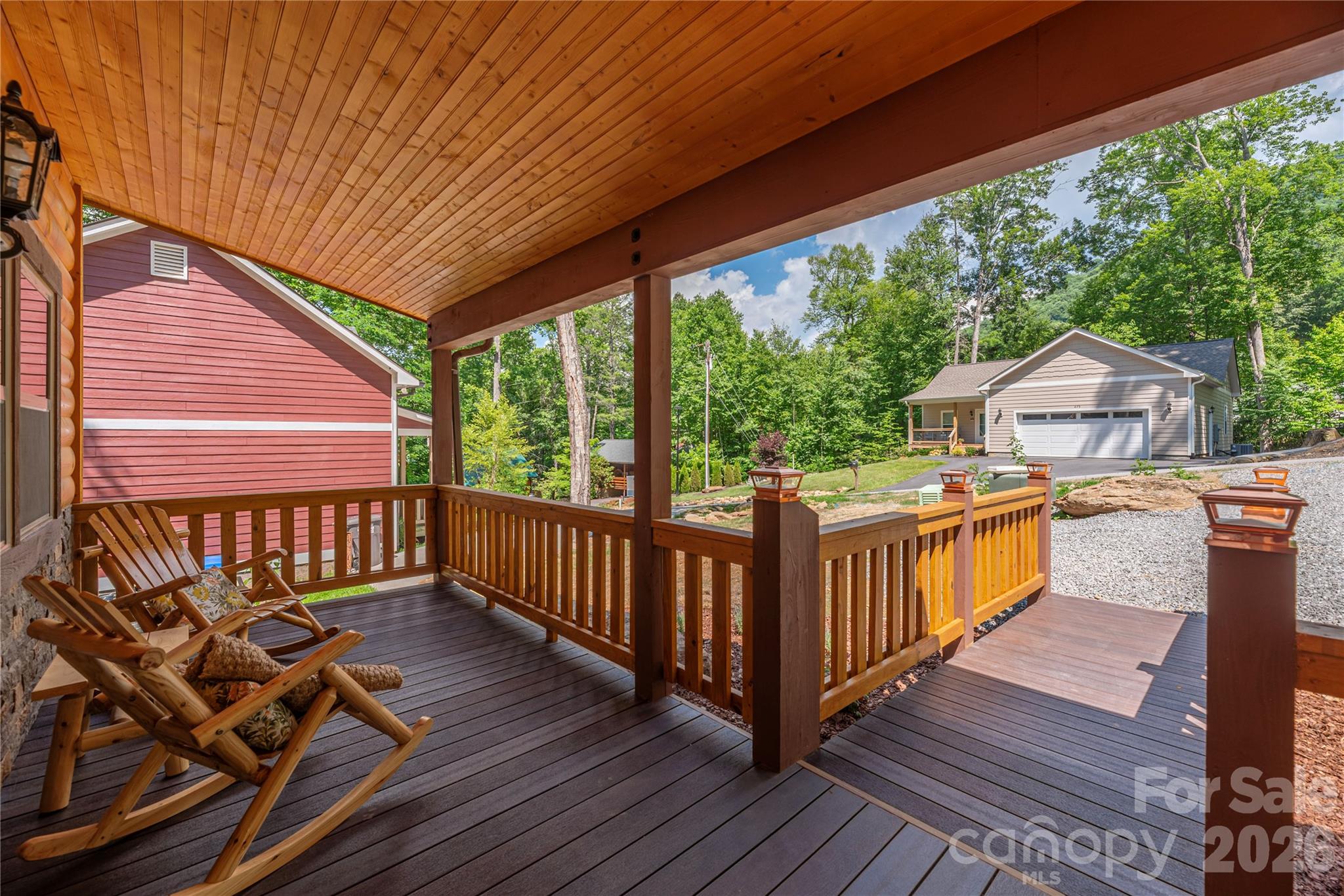 484 Twinbrook Lane Property Photo 4