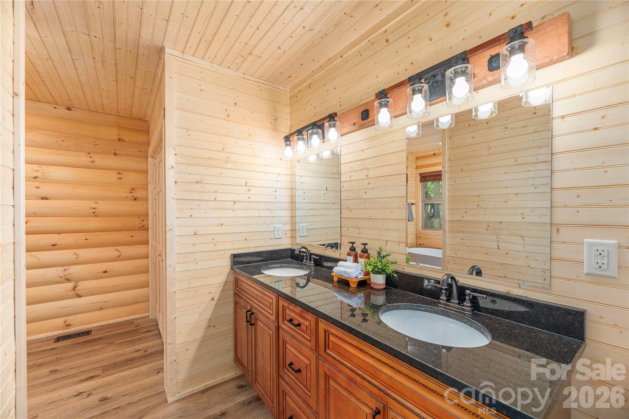 484 Twinbrook Lane Property Photo 17