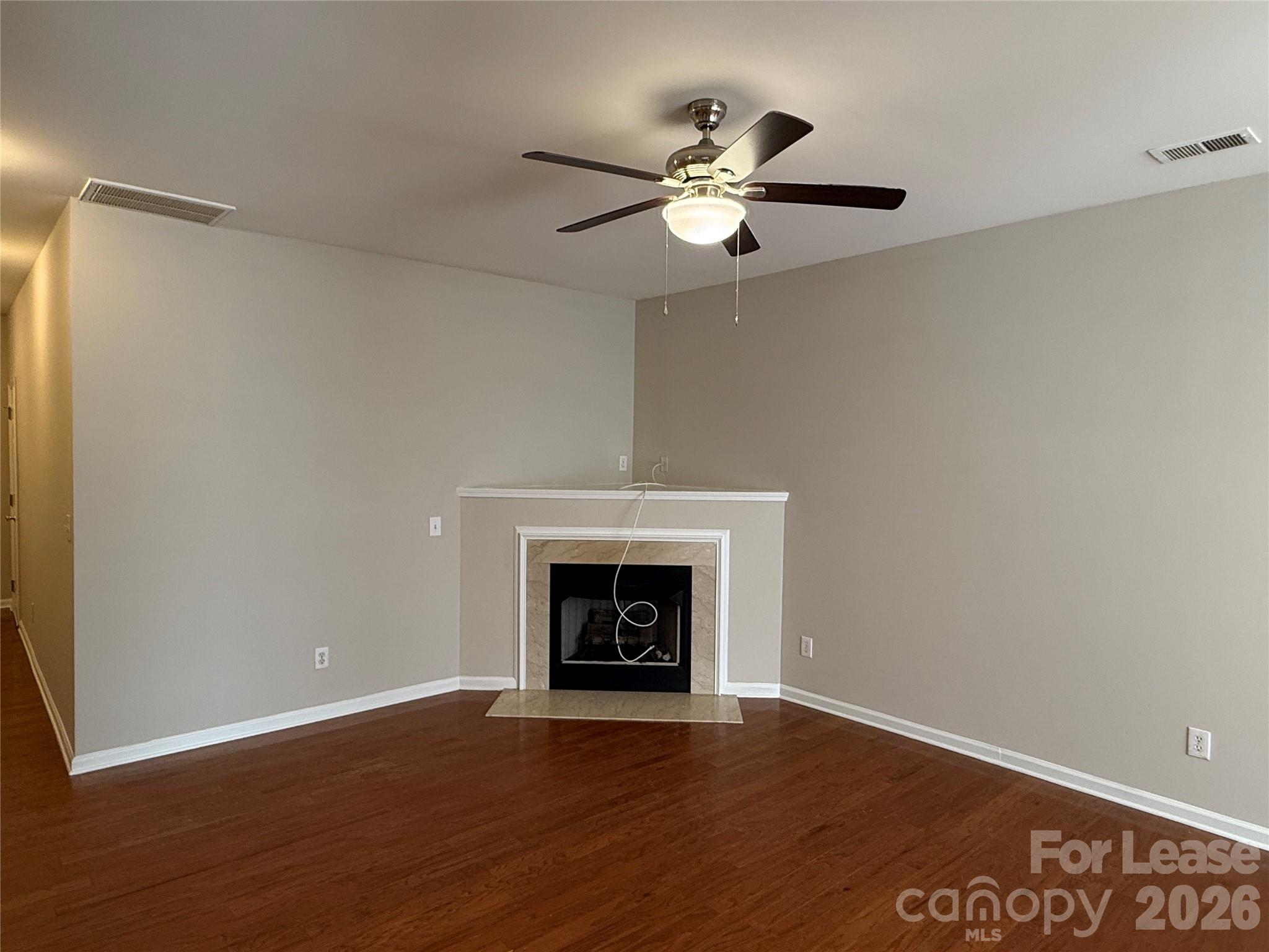 2152 Whispering Way Property Photo 2