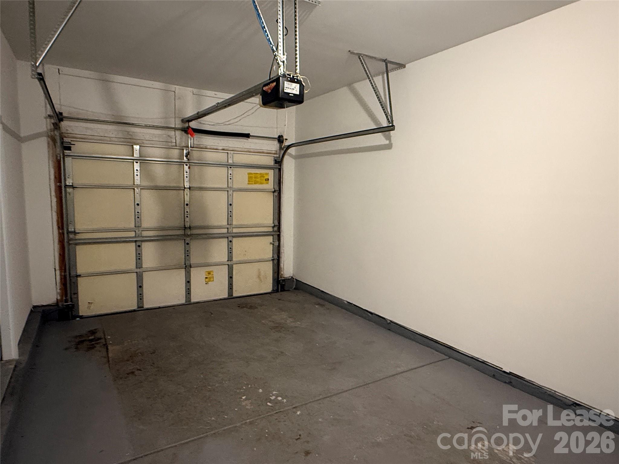2152 Whispering Way Property Photo 18