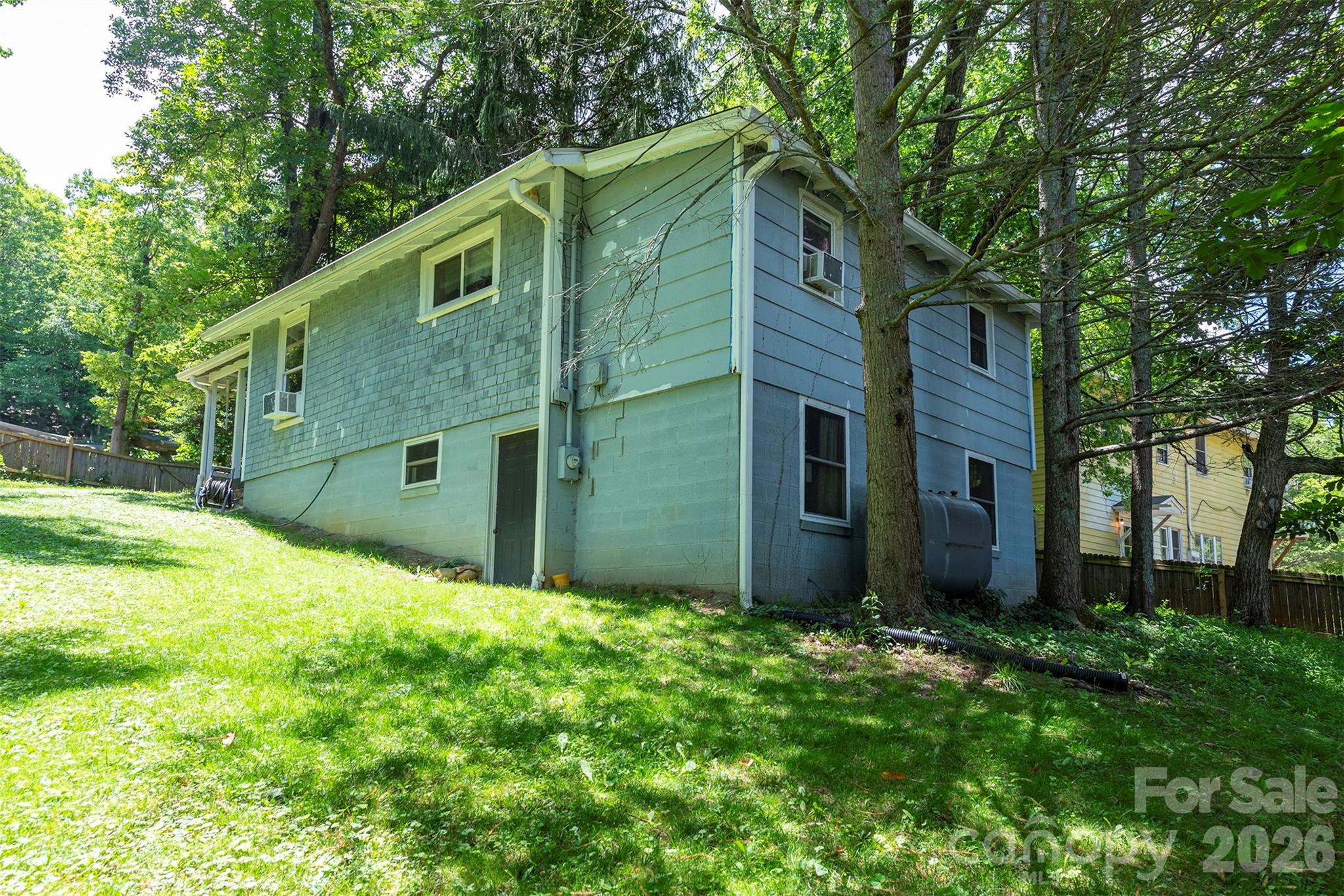 14 Border Street Property Photo 8