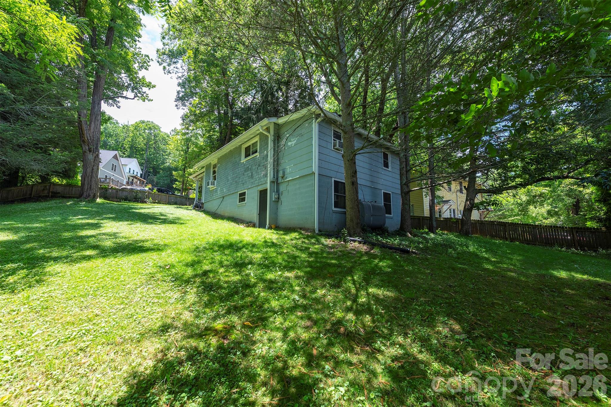 14 Border Street Property Photo 32