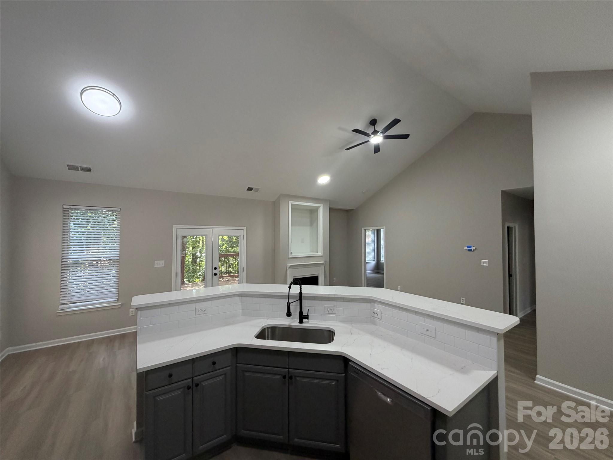 3930 Ashland Drive Property Photo 2