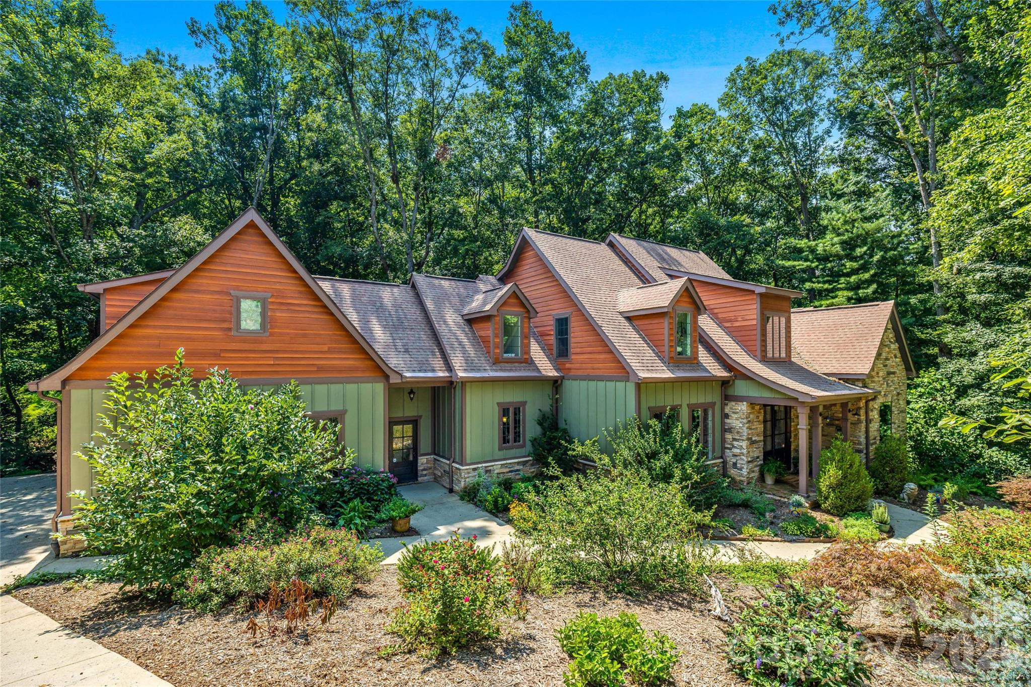 90 Ashley Woods Drive Property Photo 1