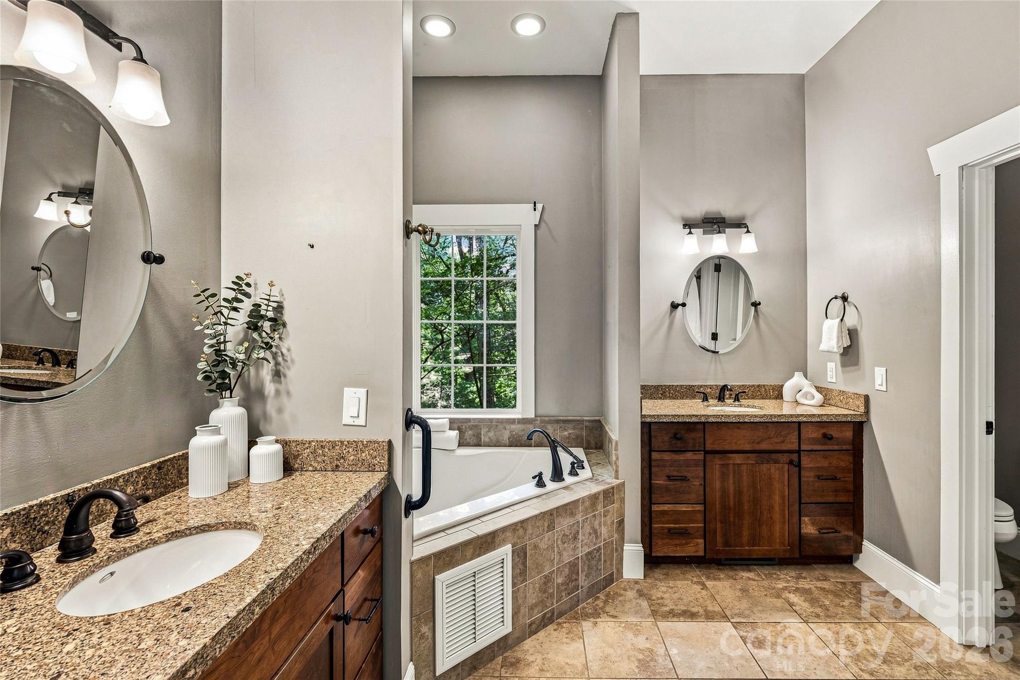 90 Ashley Woods Drive Property Photo 20