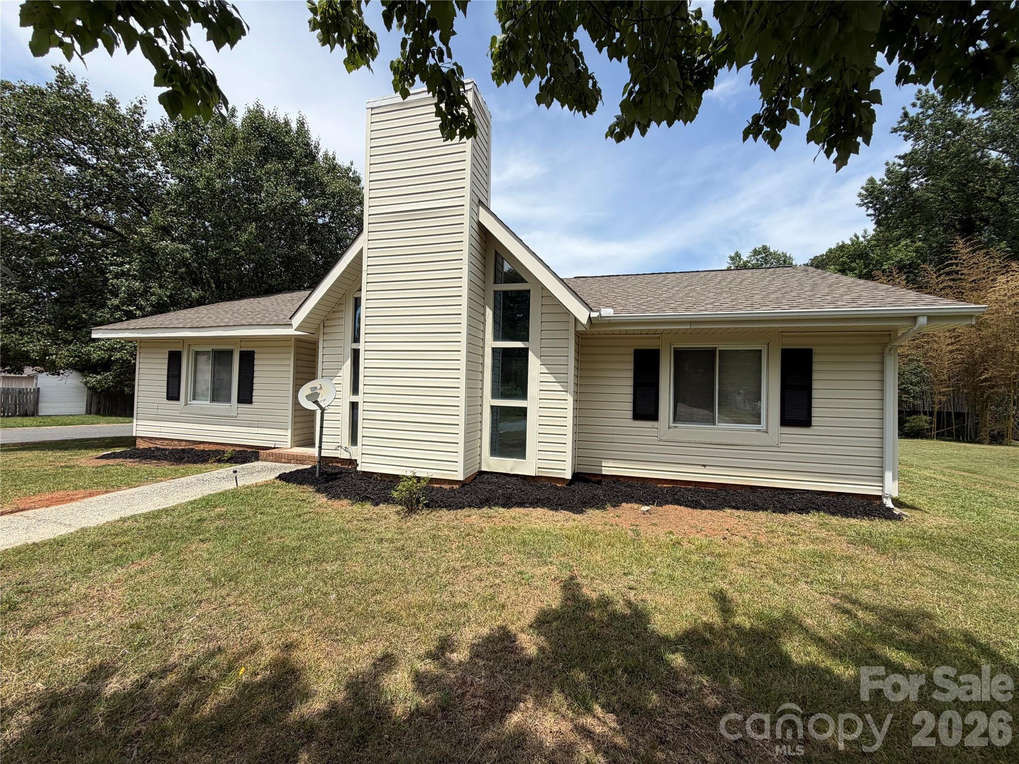 2530 Dion Avenue Property Photo 2