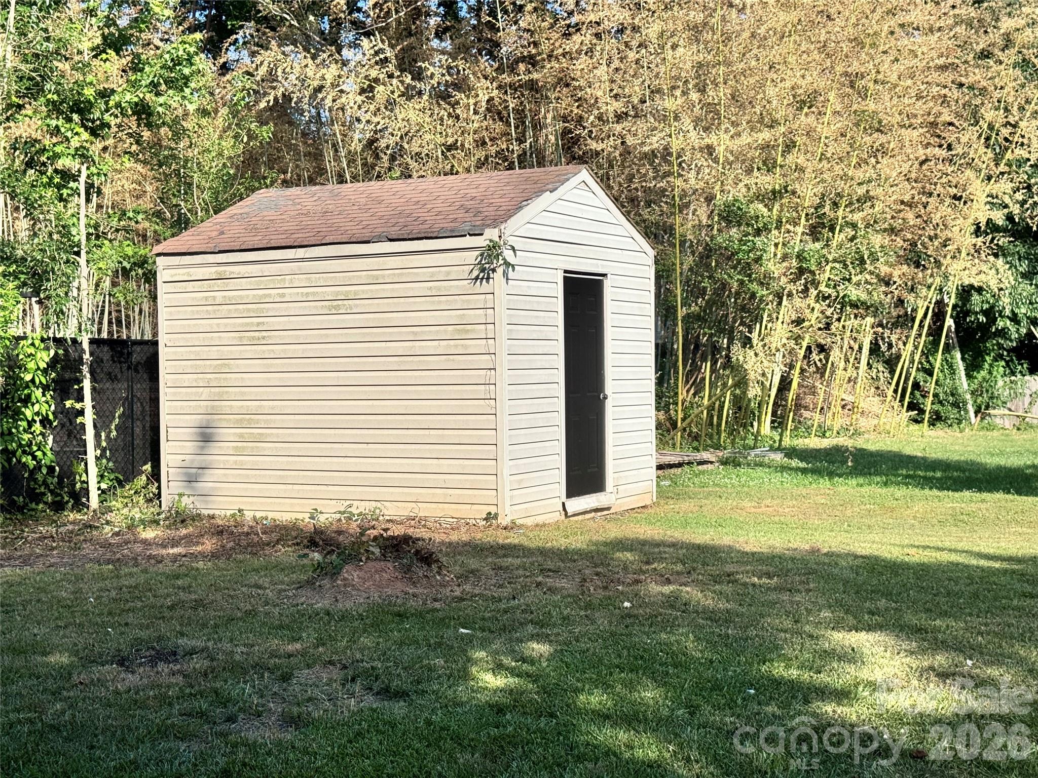 2530 Dion Avenue Property Photo 4