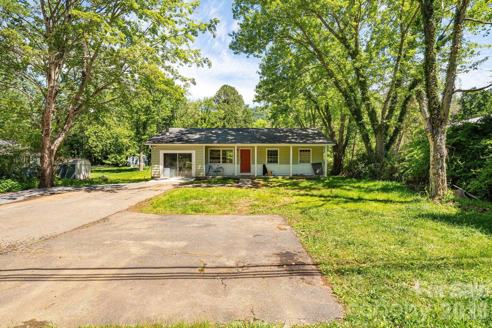 468 Beaverdam Road Property Photo 1