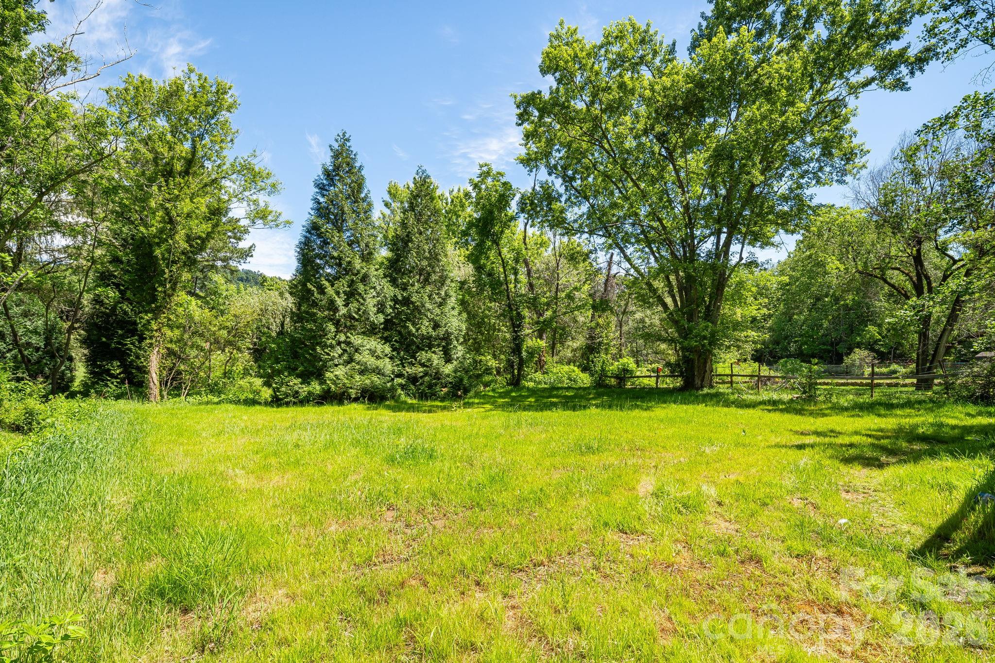 468 Beaverdam Road Property Photo 3