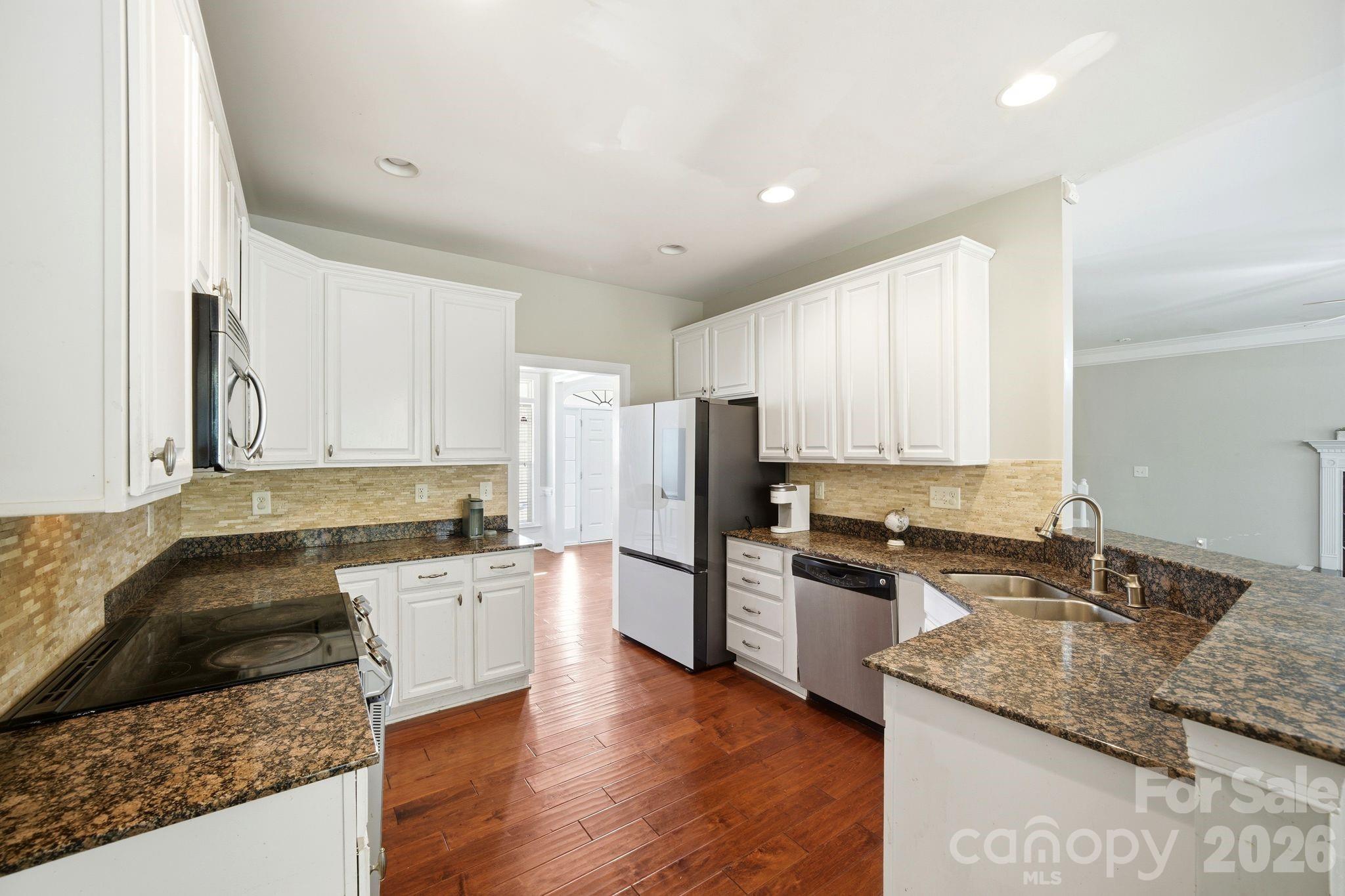 8505 Delamere Lane Property Photo 8