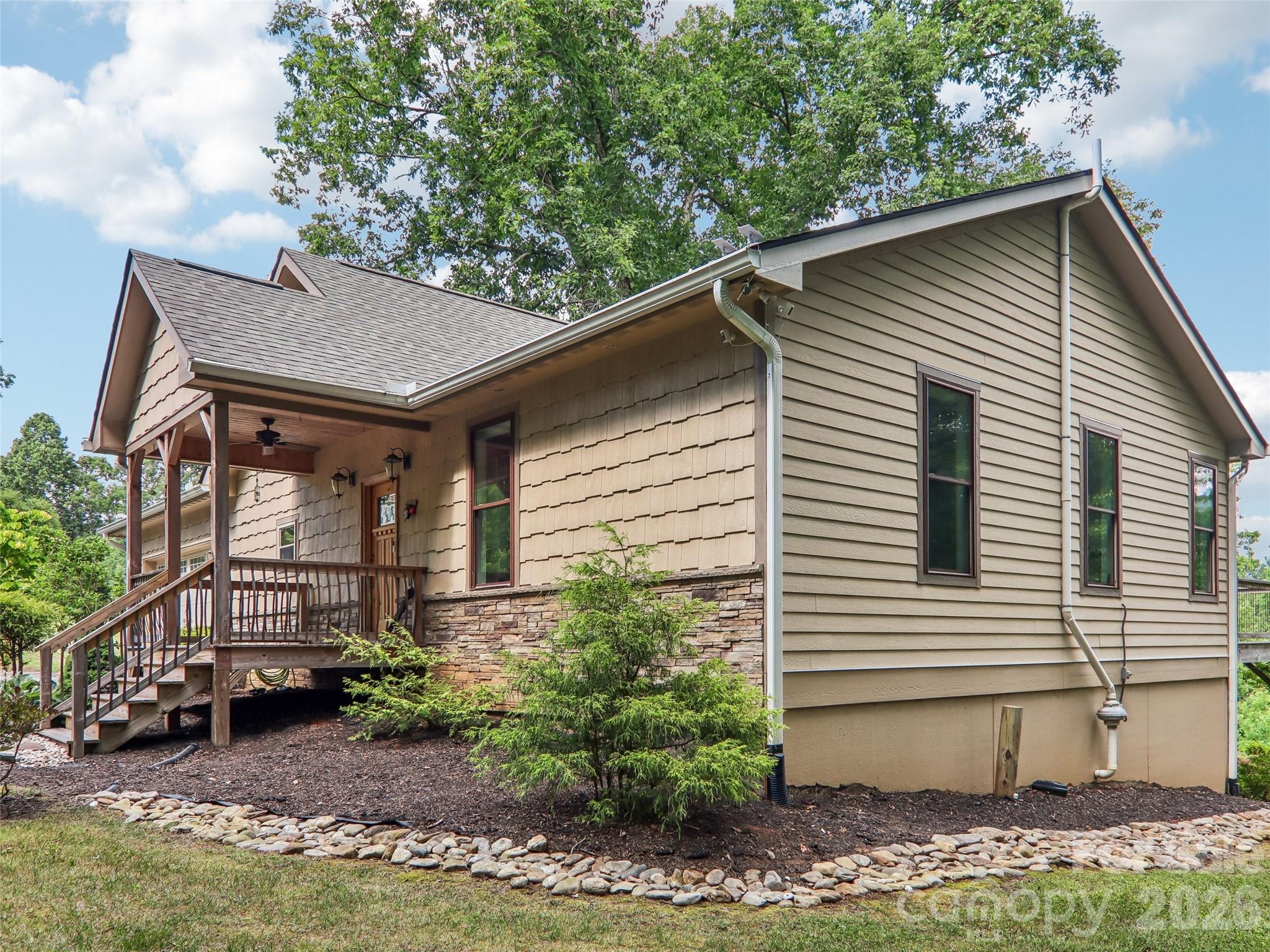77 Willow Stone Way Property Photo 6