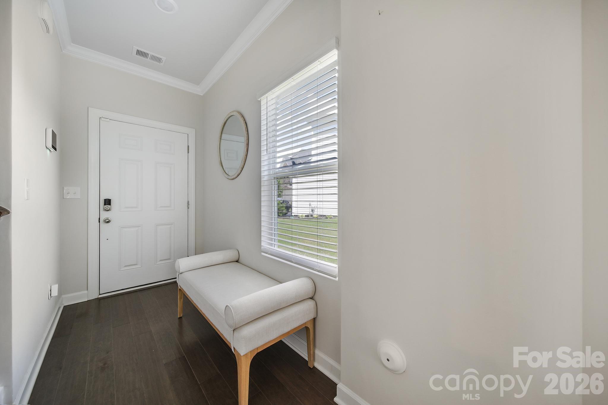 660 Citriadora Street Property Photo 3