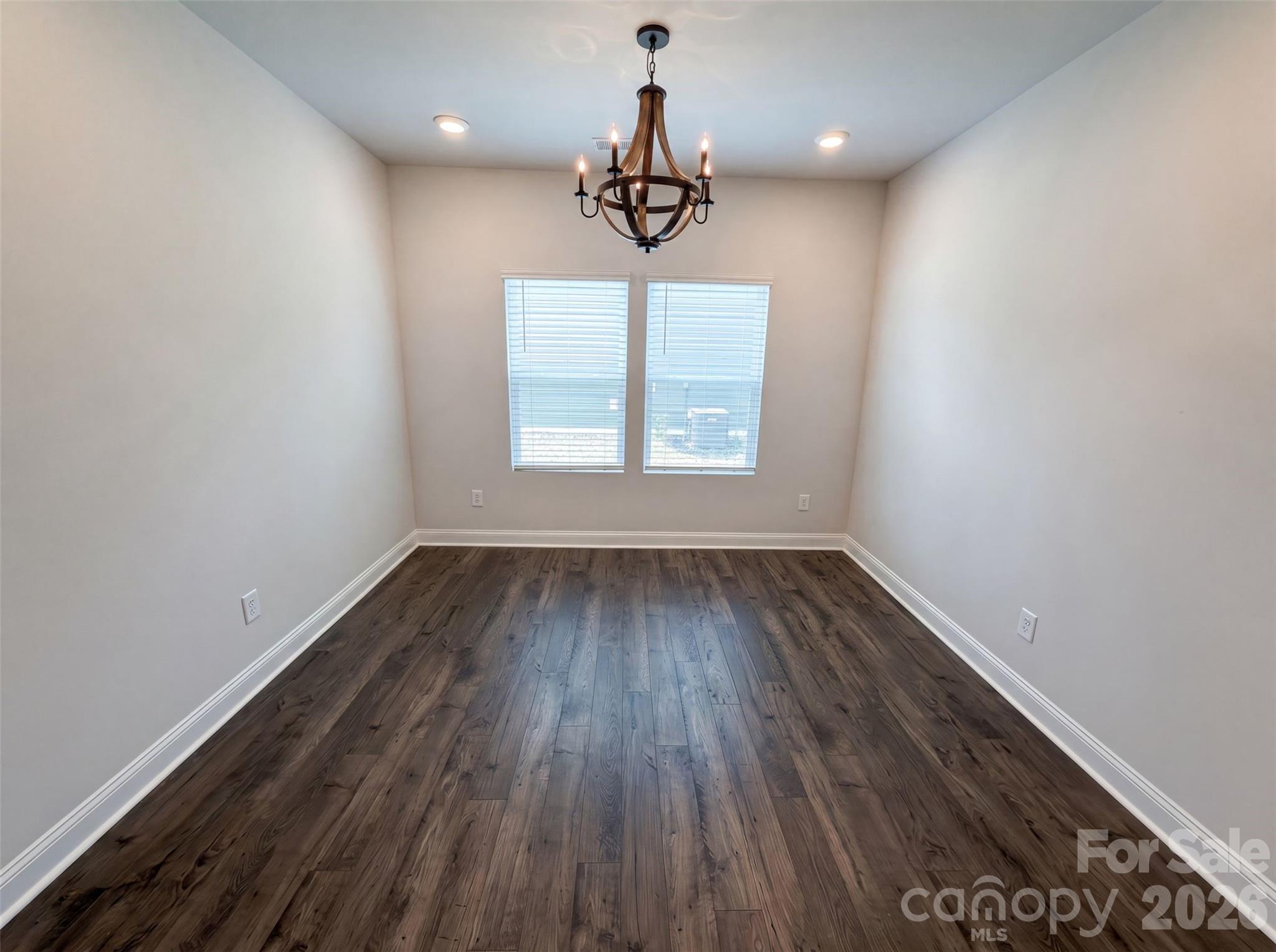 1217 Black Walnut Street Property Photo 6