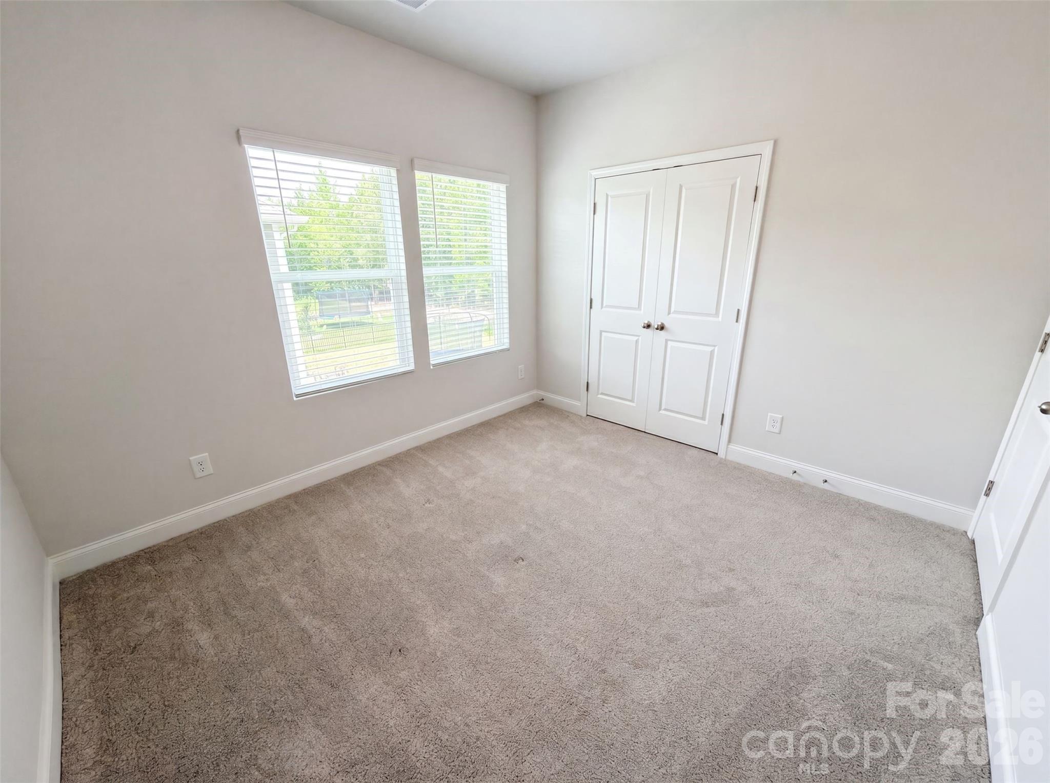 1217 Black Walnut Street Property Photo 8