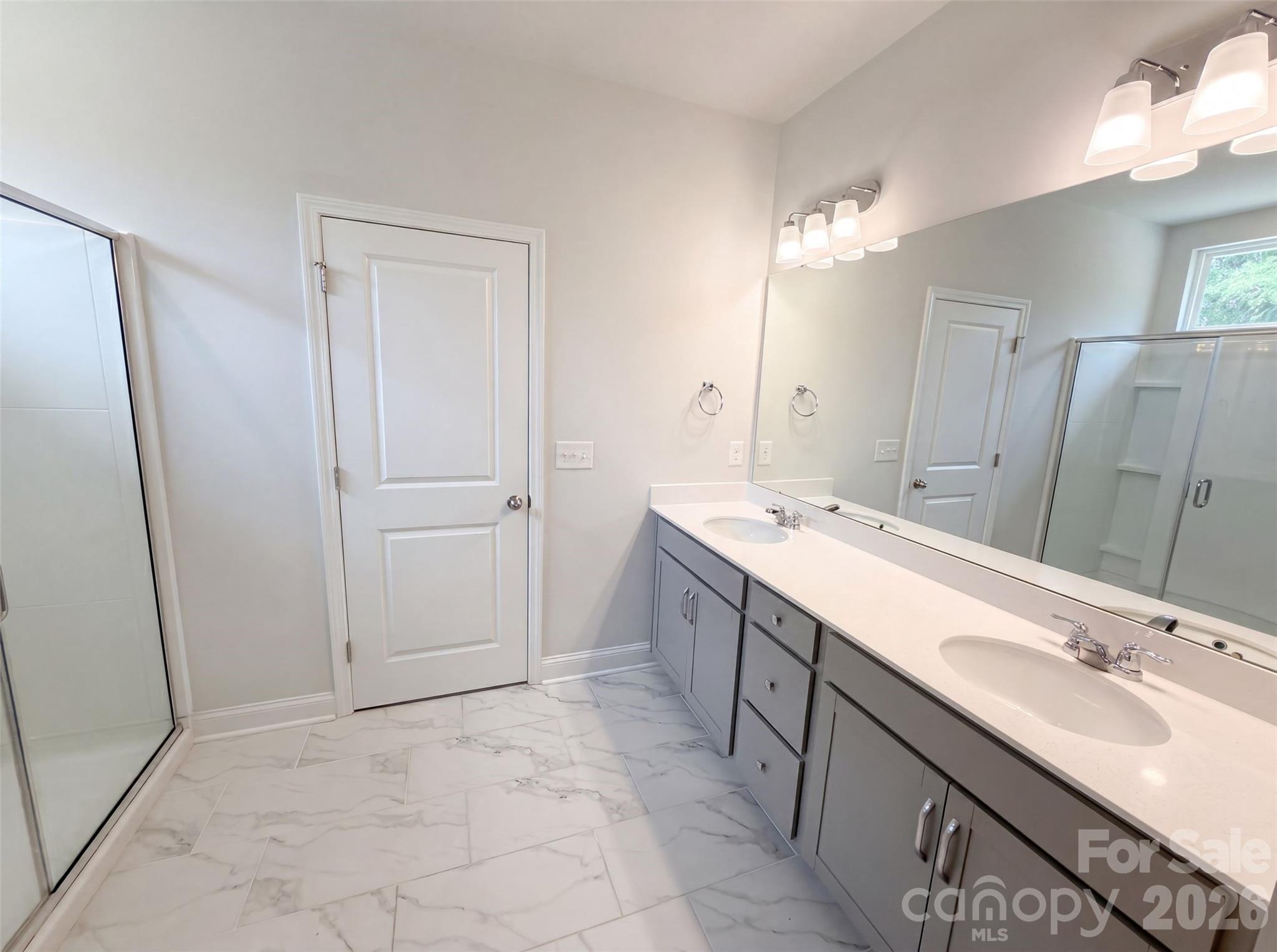 1217 Black Walnut Street Property Photo 11