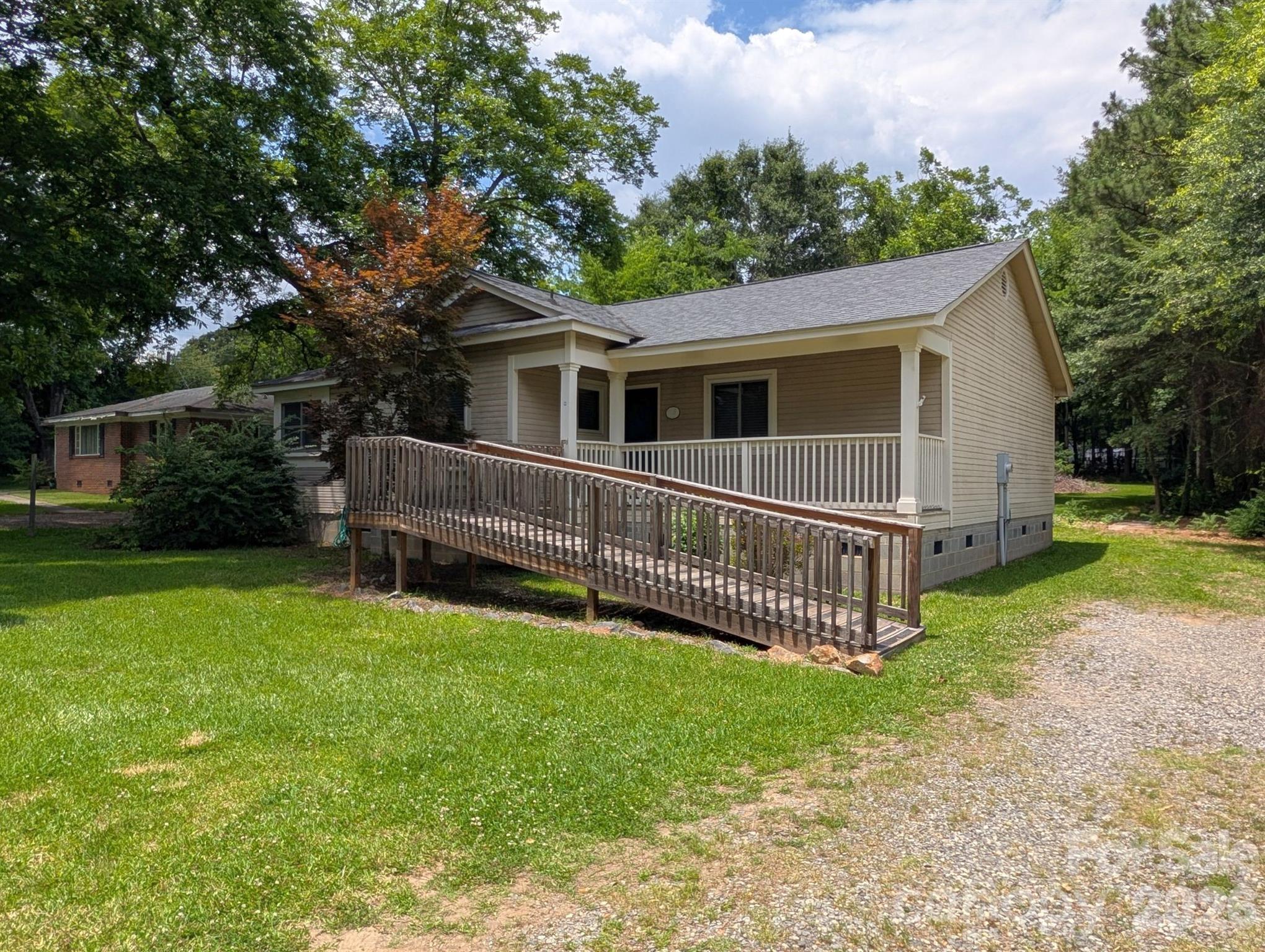 2065 Neely Store Road Property Photo 1