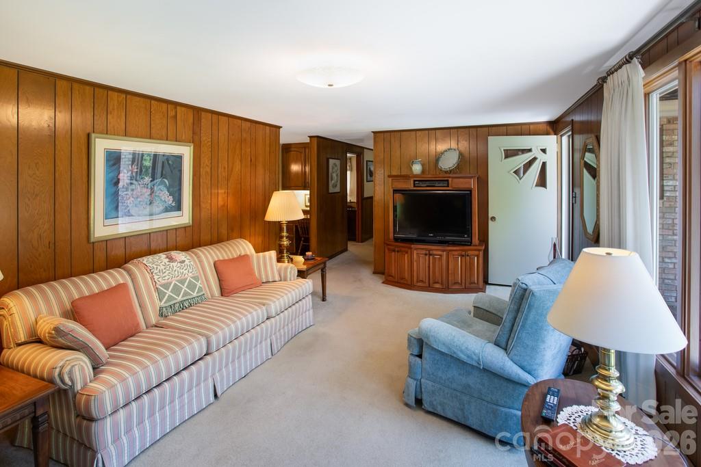 293 Dillardtown Road Property Photo 3
