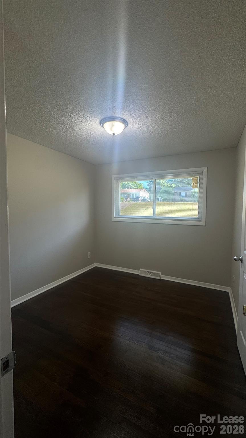 2701 Abelwood Road Property Photo 6
